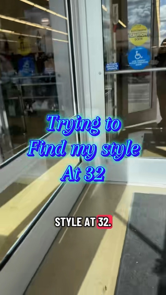 Trying to find me style at 32 its hard. Everything feels like it changes, specially after having kids. I dont want to look 23 anymore but I dont know what 32 looks like. I really need to find what fits my body and not make my body fit the clothes 

#LTKCyberWeek #LTKmomlife #LTKPetite