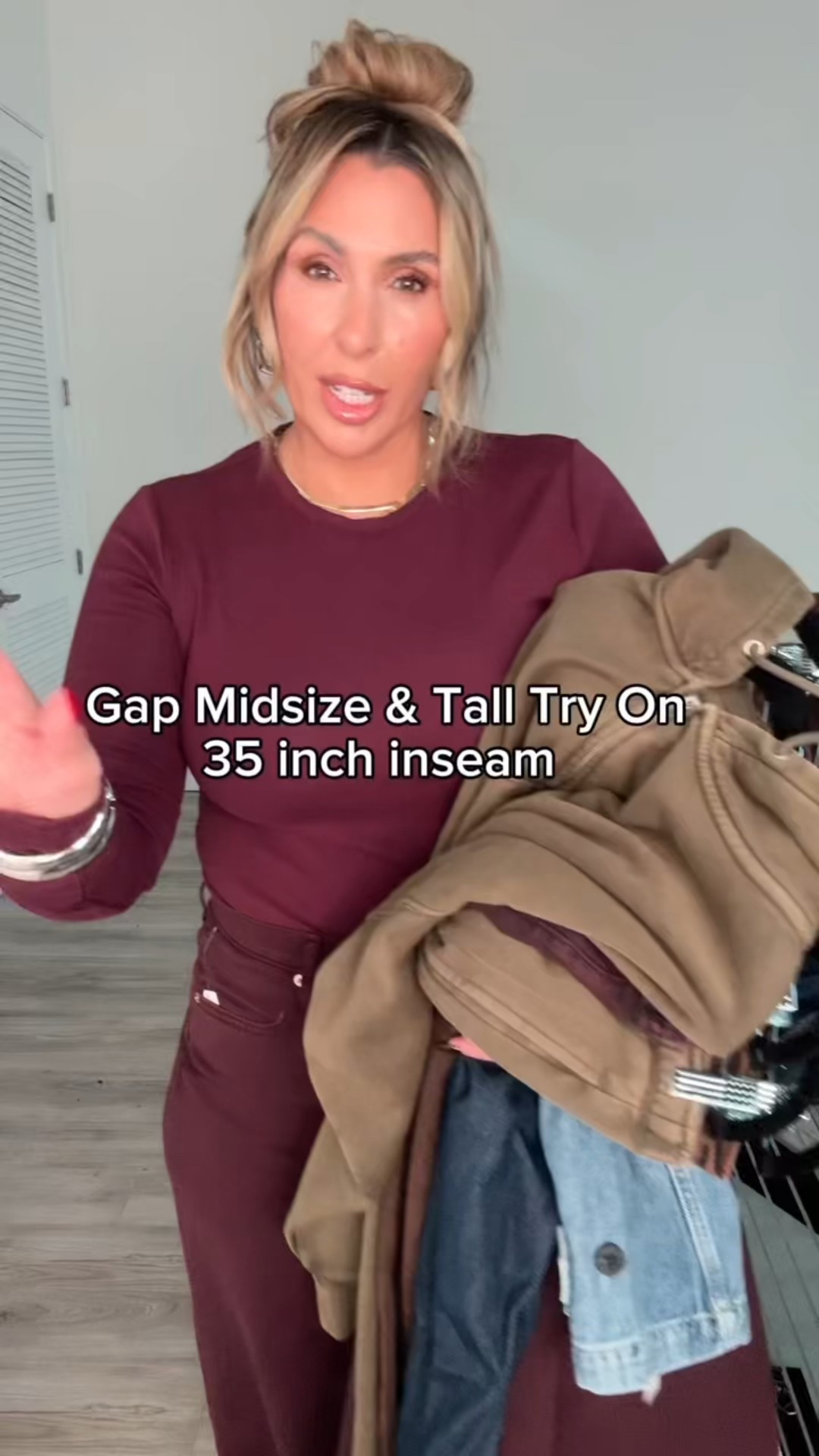 Gap Try On

I ordered the tall inseams (35inch) in everything. This inseam works for my height when I wear heels. Otherwise I can do the long inseam for flats. 

sale code: ADDON

brown & burgundy midrise baggy size 31 Tall (has stretch)

long sleeve burgundy top size L (size down 1-2 sizes could have done a medium for a more fitted) 

denim jackets size L (size down) 

trousers size 32Tall (14) wearing a 3 inch heel for perfect length. Note: the trousers are very high waist if you prefer a mid/low rise I linked the low rise version. 

midrise horseshoe drawstring burgundy 
pants size XL (fits very oversized; size down for closet fit)

ultra wide denim size 31Tall (12) very stretchy needed a 3 inch heel for perfect length. 

green sweatshirt size medium (runs big; size down 2 for fitted and 1 for oversized)
green pants wearing a XLTall (super bode everywhere) I need a L long.

#LTKMidsize #LTKStyleTip #LTKTall