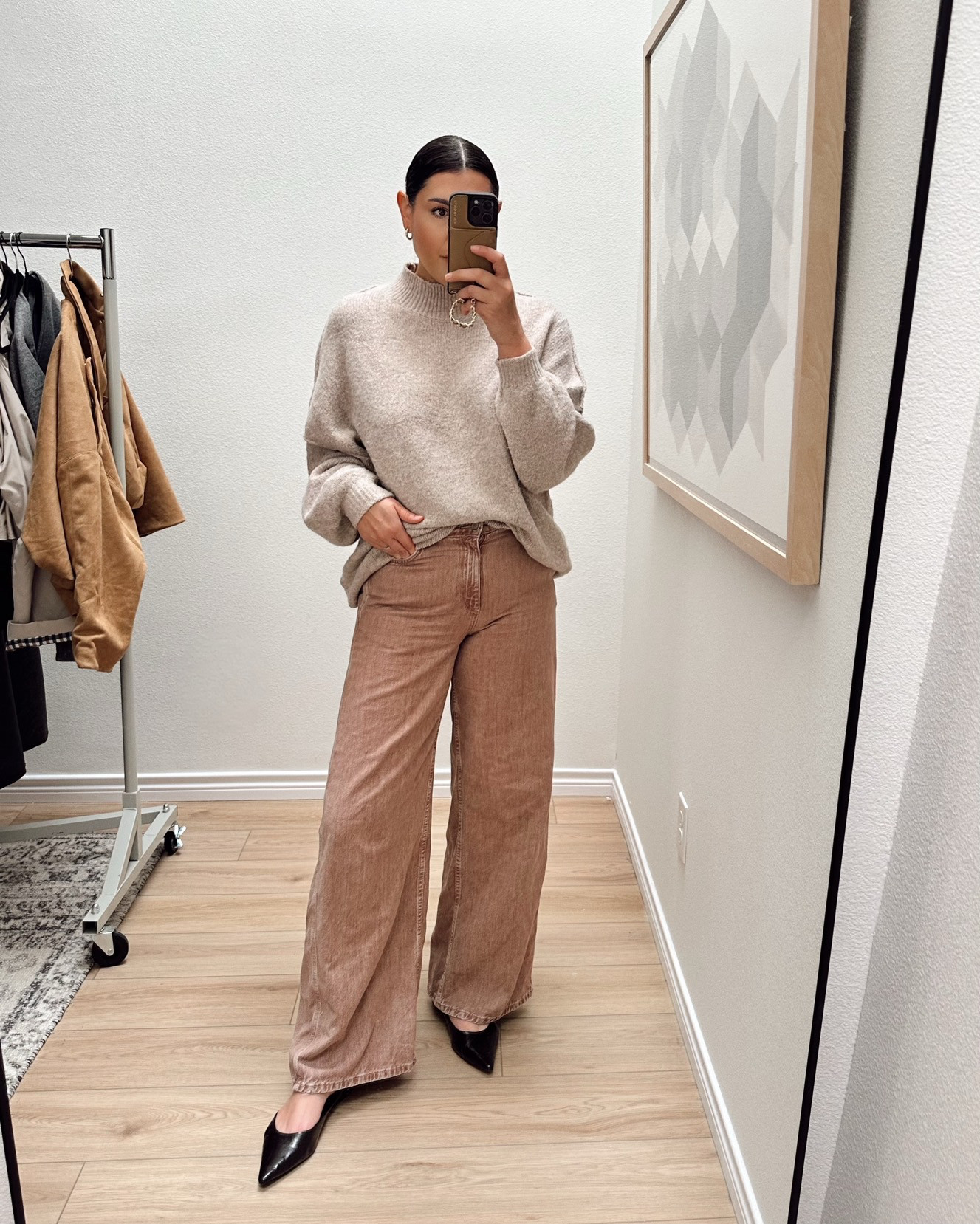 WIWLW-ish! I'm in the medium of the sweater, it's so so soft! Under $50. It runs BIG and is tunic length. 

Old Zara pants, I've linked similar from gap! 

 