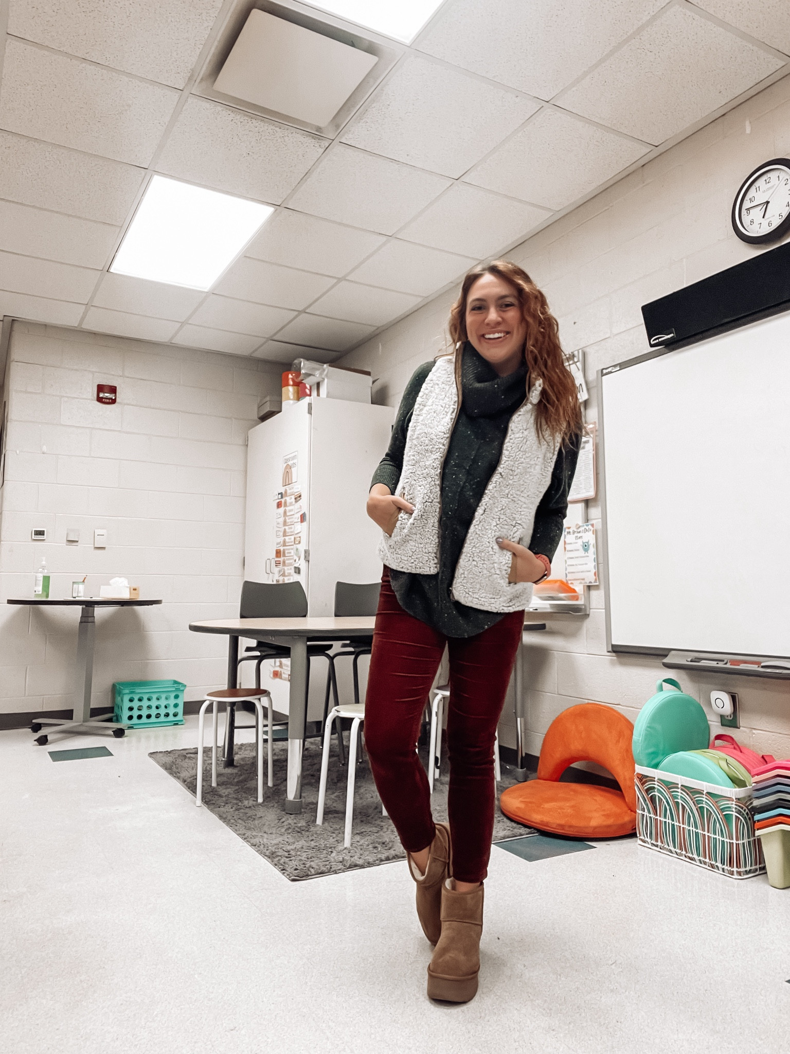 Teacher outfit, teacher style, teacher fashion, winter work outfit, casual work outfit, casual winter outfitt

#LTKSeasonal #LTKworkwear #LTKfindsunder100