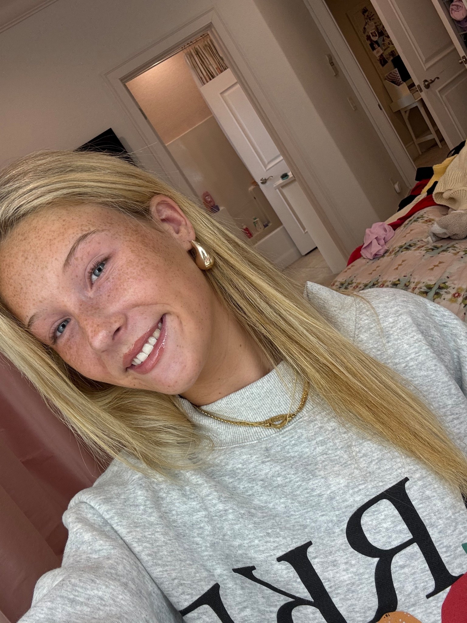 Obsessed with these earrings from Amazon!!! Have lasted me so long so def worth it 

#LTKootd