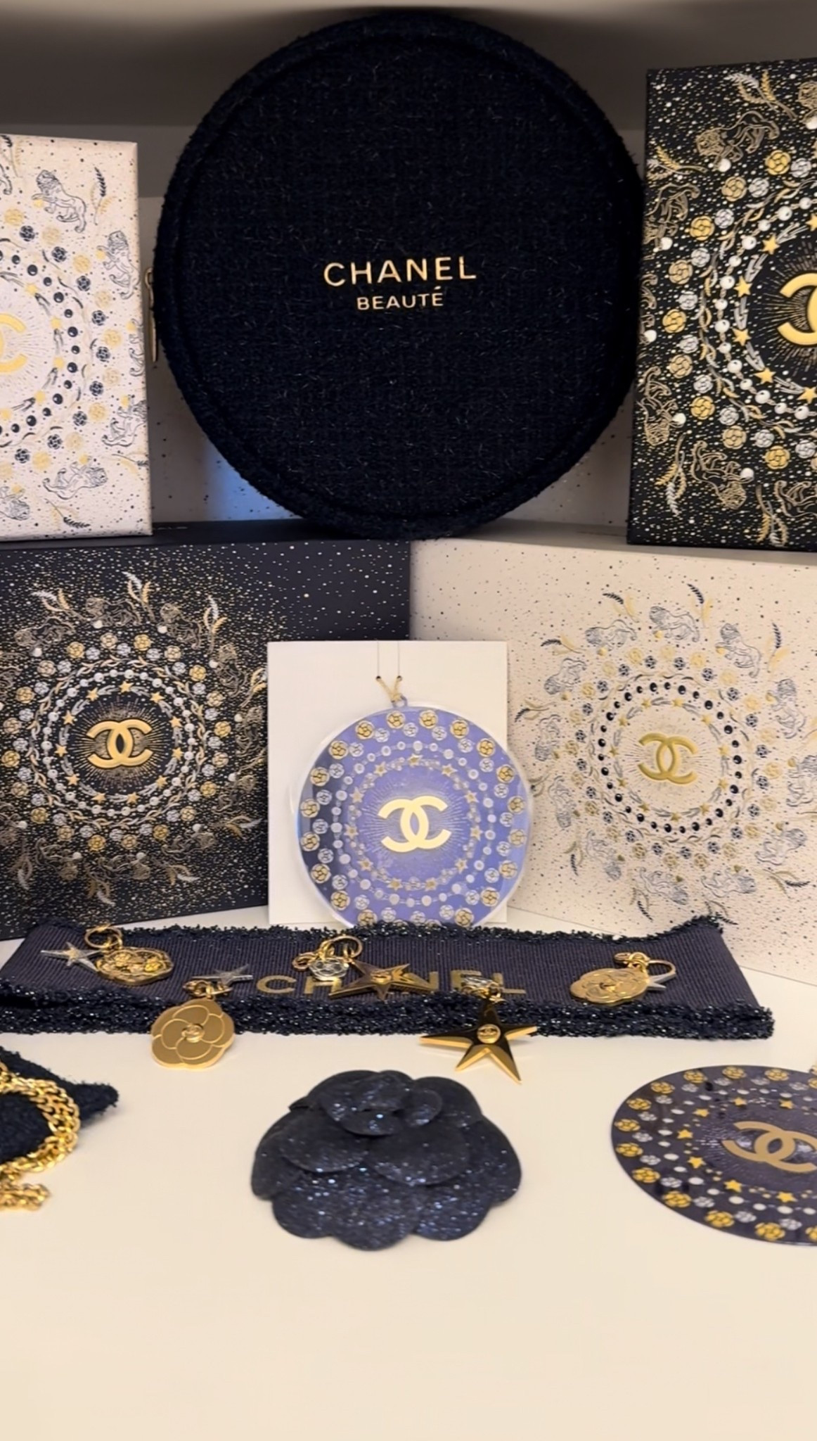 Perfect luxury gifts for the Chanel lovers in your life, sisters, girlfriends, mom, mil, every one will live this 

#LTKHoliday #LTKGiftGuide #LTKSeasonal