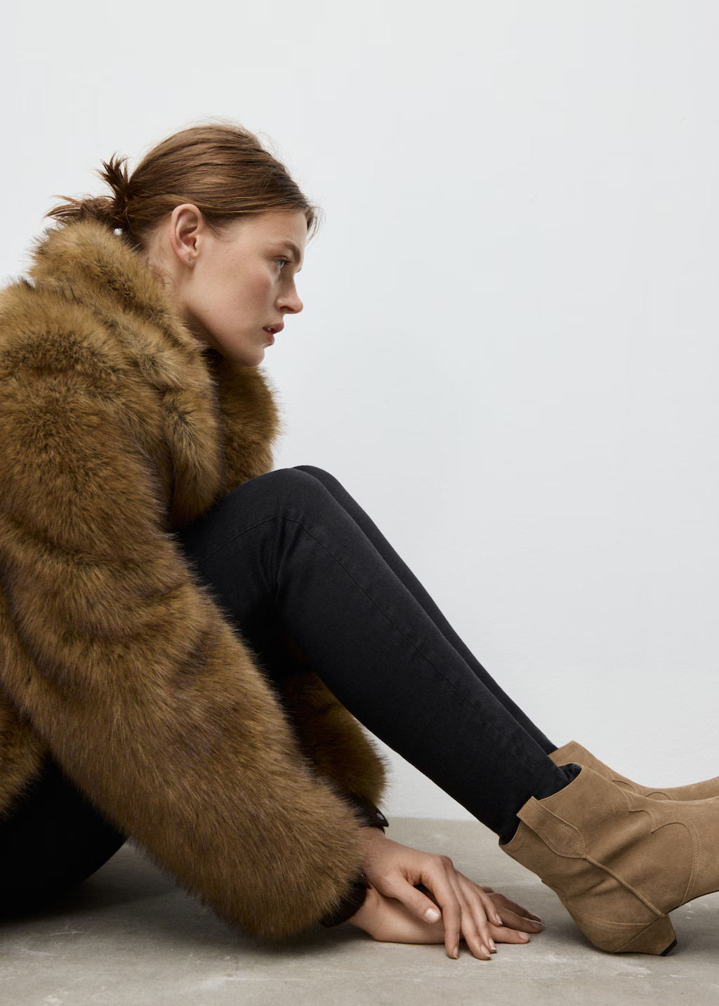 Suede ankle boot with kitten heel | Mango (US/MX/AU)