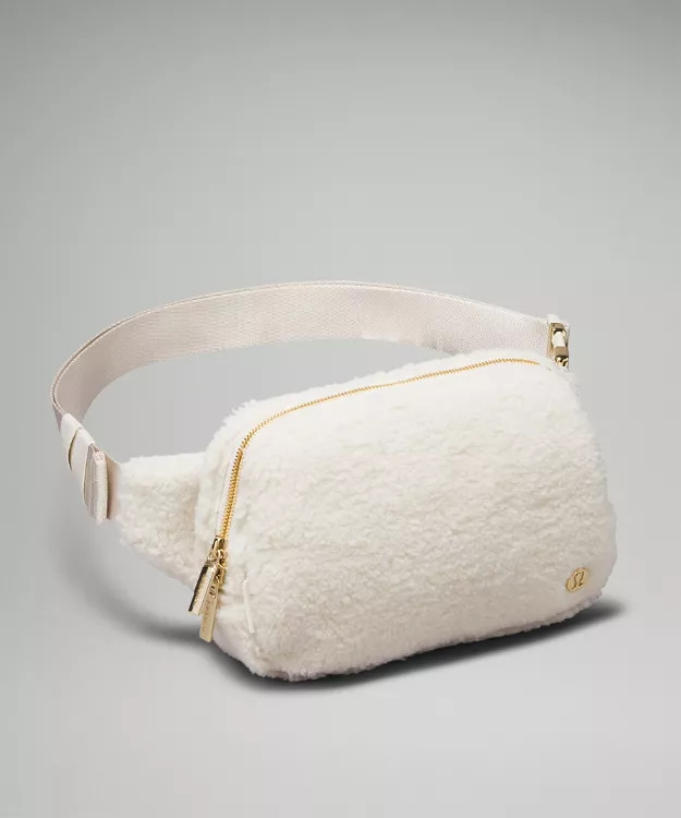 Everywhere Belt Bag Large 2L  Fleece | Lululemon (UK)