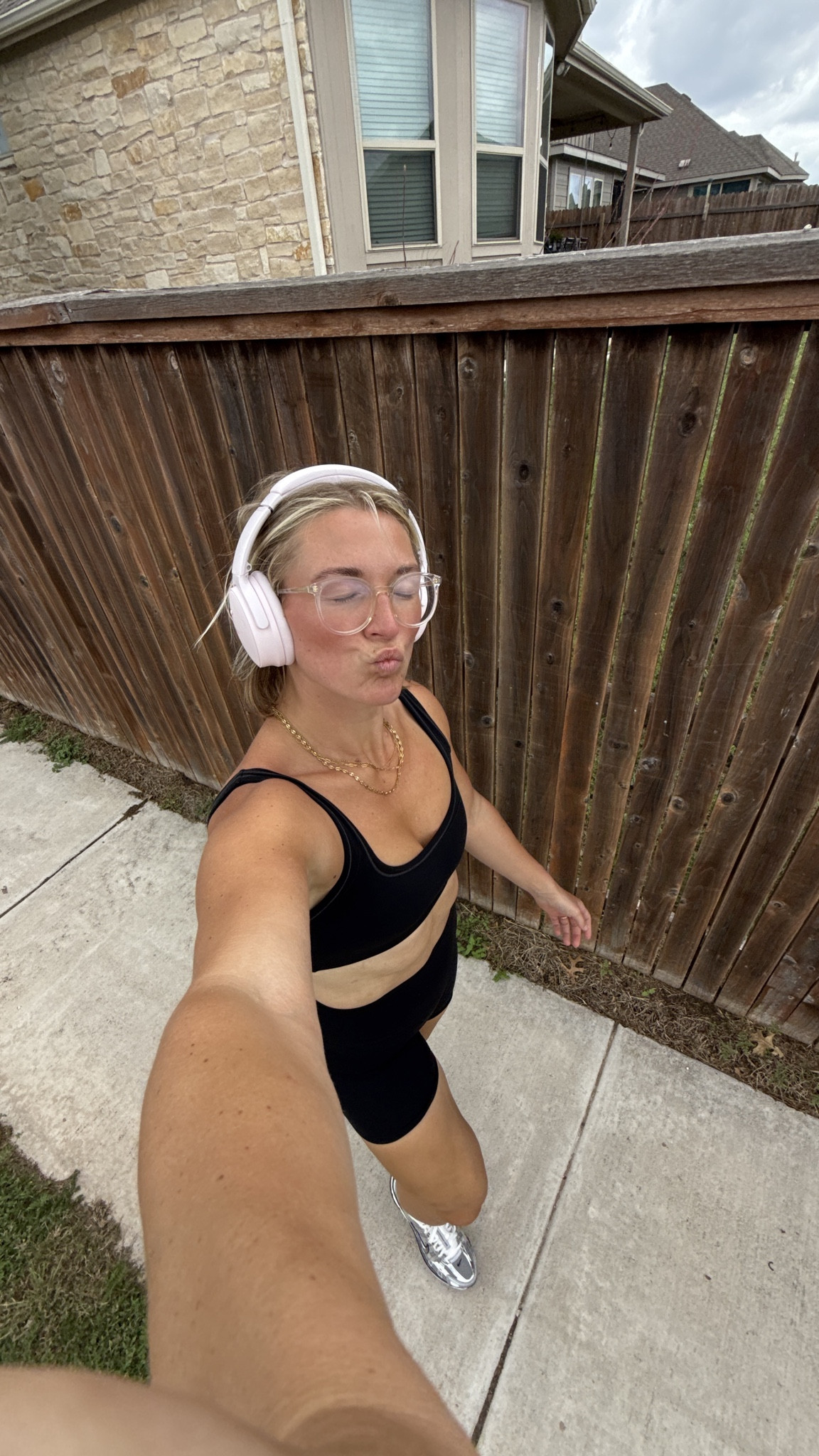 code LOGAN10 saves on workout set / matching workout set / black workout set / activewear / walking ootd / walking outfit / walking shoes / lifting ootd 

#LTKActive #LTKootd #LTKfitnessgoals
