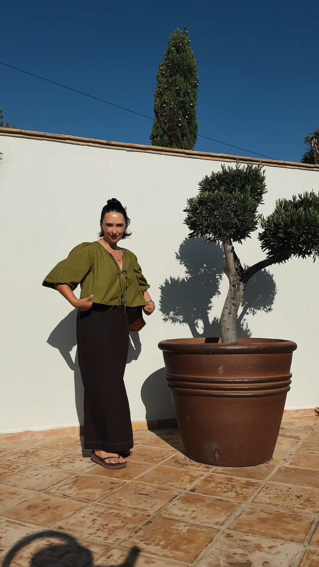 Midsize over 40 summer holiday outfit idea 

Cotton tie top - beyond nine (alternatives linked)
Brown linen maxi skirt - aligne (also available in other colours)
Sandals - Primark (alternatives linked)
Bag - Anthropologie 
Sunnies - Jimmy fairly (alternative linked)



#LTKsummer #LTKuk #LTKmidsize
