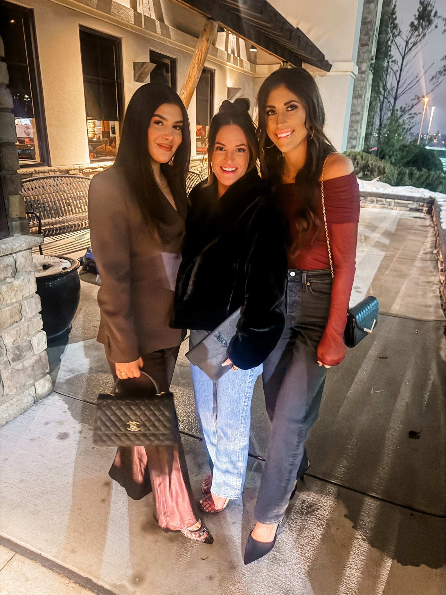 Date night x3 featuring my fav Levi’s (I own in two different colors!) and this $18 target top (also own in two colors 🤪) 

#LTKTall #LTKootd #LTKHoliday