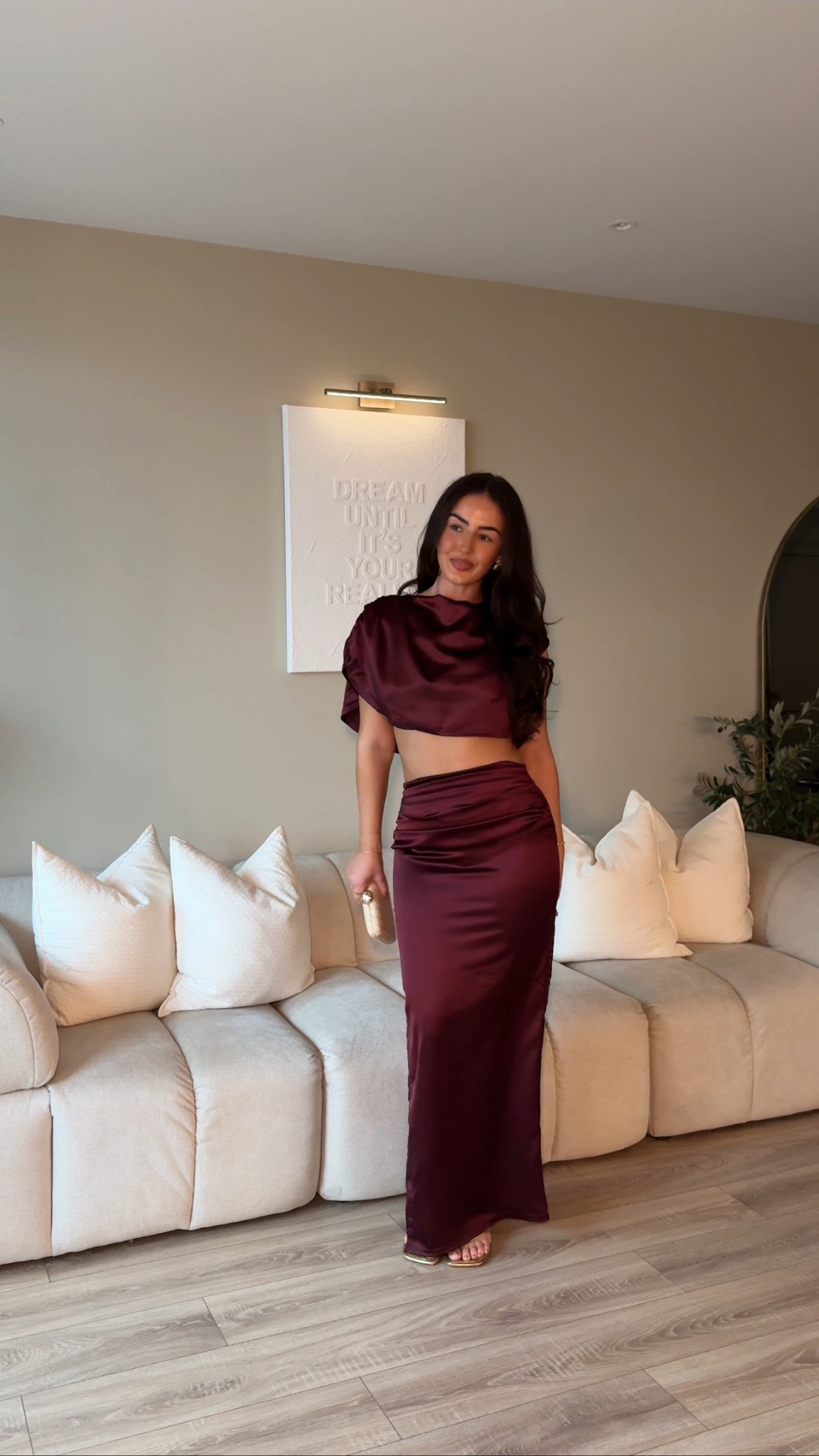 Burgundy outfit, burgundy satin, satin skirt, satin dress, partywear, Christmas party outfit, party outfit, party dress, PLT, satin top

#LTKfestive #LTKpartywear #LTKuk