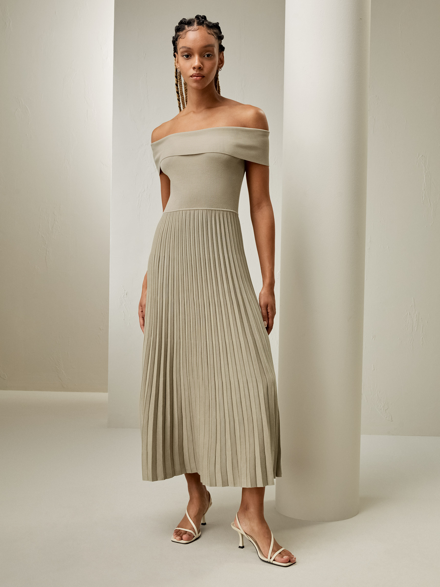 Off-Shoulder Hybrid Pleated Dress | LilySilk
