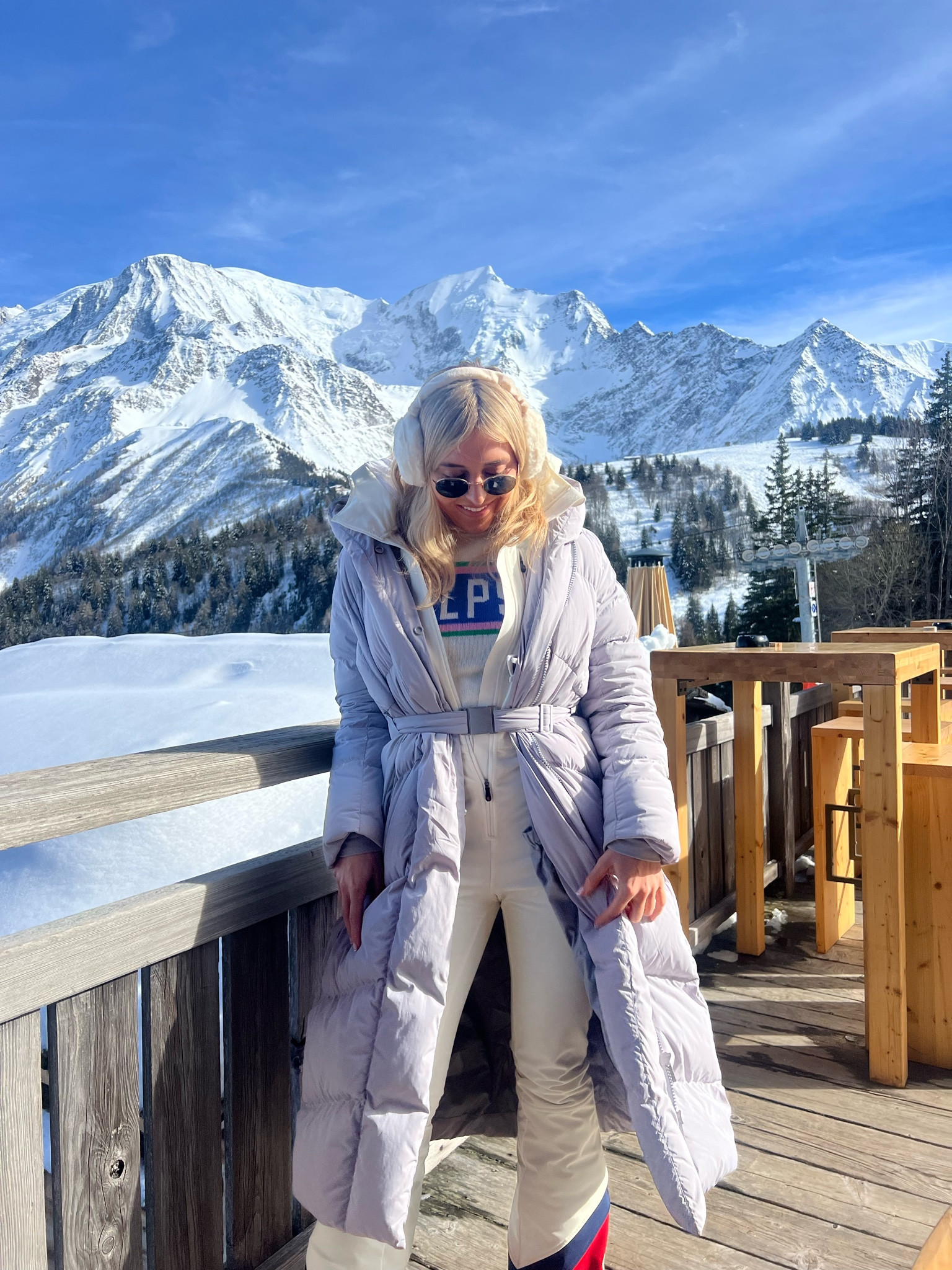 Ski coat ESSENTIAL 

ski - ski outfit - skiing - ski coat - ski jacket - ear muffs - cold weather coat - winter clothing - ski holiday - ski fashion - ski thermals - ski season - coat - down coat - puffer jacket - grey coat - Canada goose - Canada goose coat - Canada goose jacket - perfect moment - perfect moment ski - perfect moment ski trousers - perfect moment ski jacket 

#LTKSeasonal #LTKtravel #LTKeurope