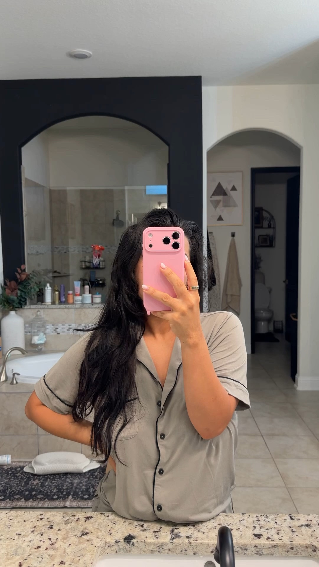 Links in video


Pajamas 
Everyday mom outfit 
Casual outfit 
Morning vlog 
Morning routine

#LTKmomlife #LTKootd #LTKgrwm