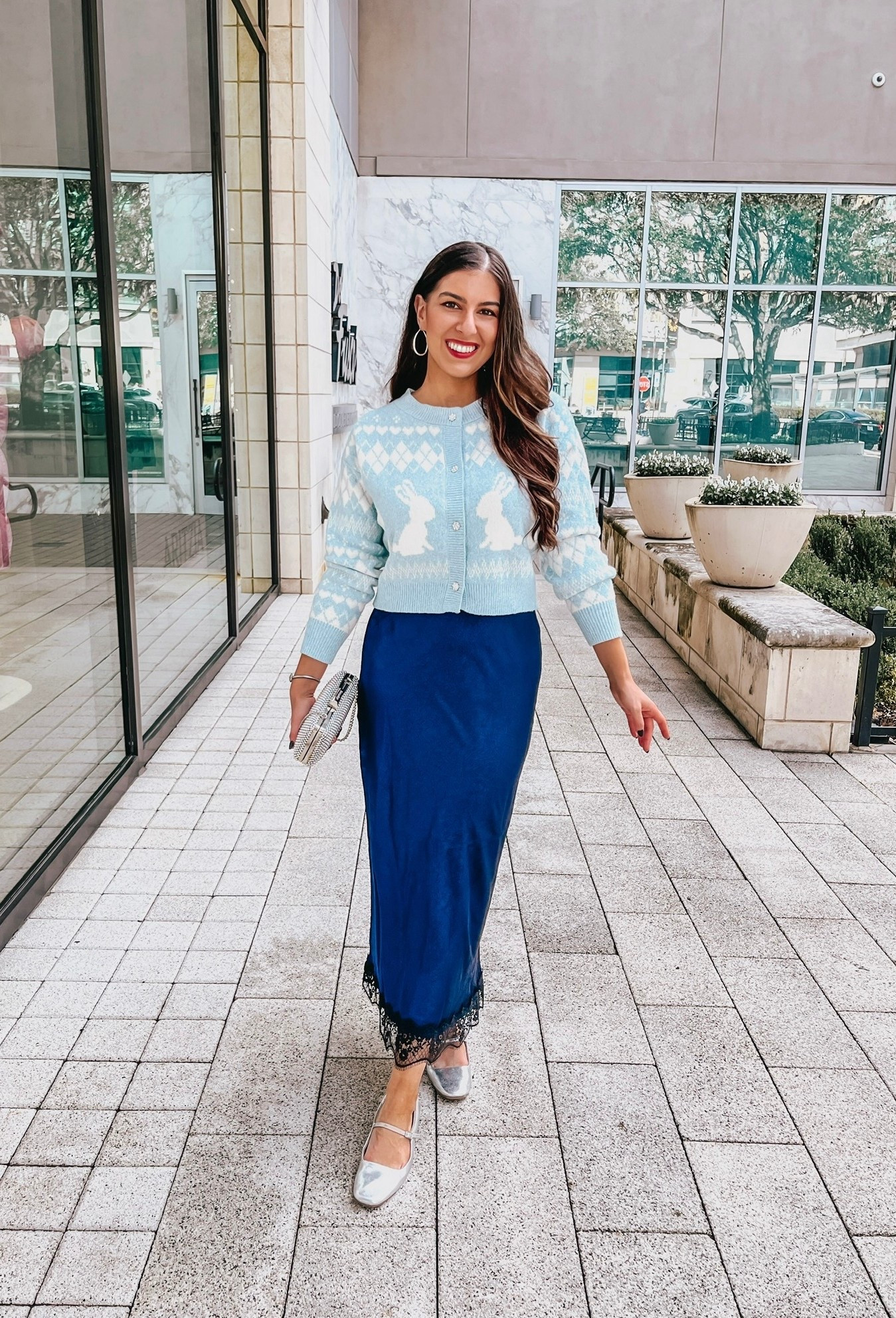 Target Holiday Outfit 💙 Super cute holiday cardigan with a beautiful satin skirt. Christmas Outfit.

Christmas Outfit, Blue Outfit




#LTKSeasonal #LTKFindsUnder50 #LTKHoliday