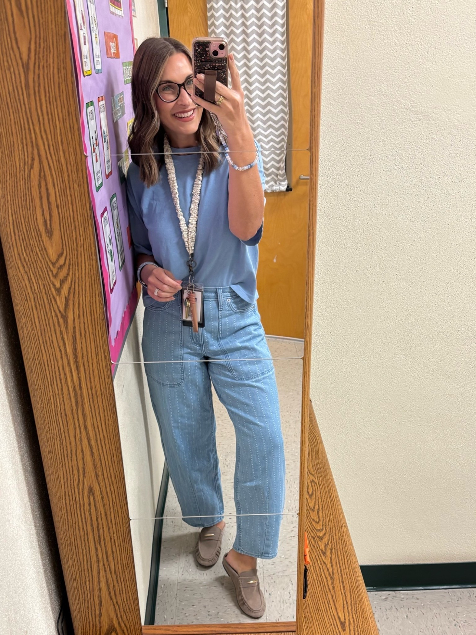 Casual Friday teacher work outfit! Barrel jeans & a classic comfy tee! Fall style 

Jeans run big 
Medium tee

#LTKootd #LTKdayinmylife #LTKWorkwear