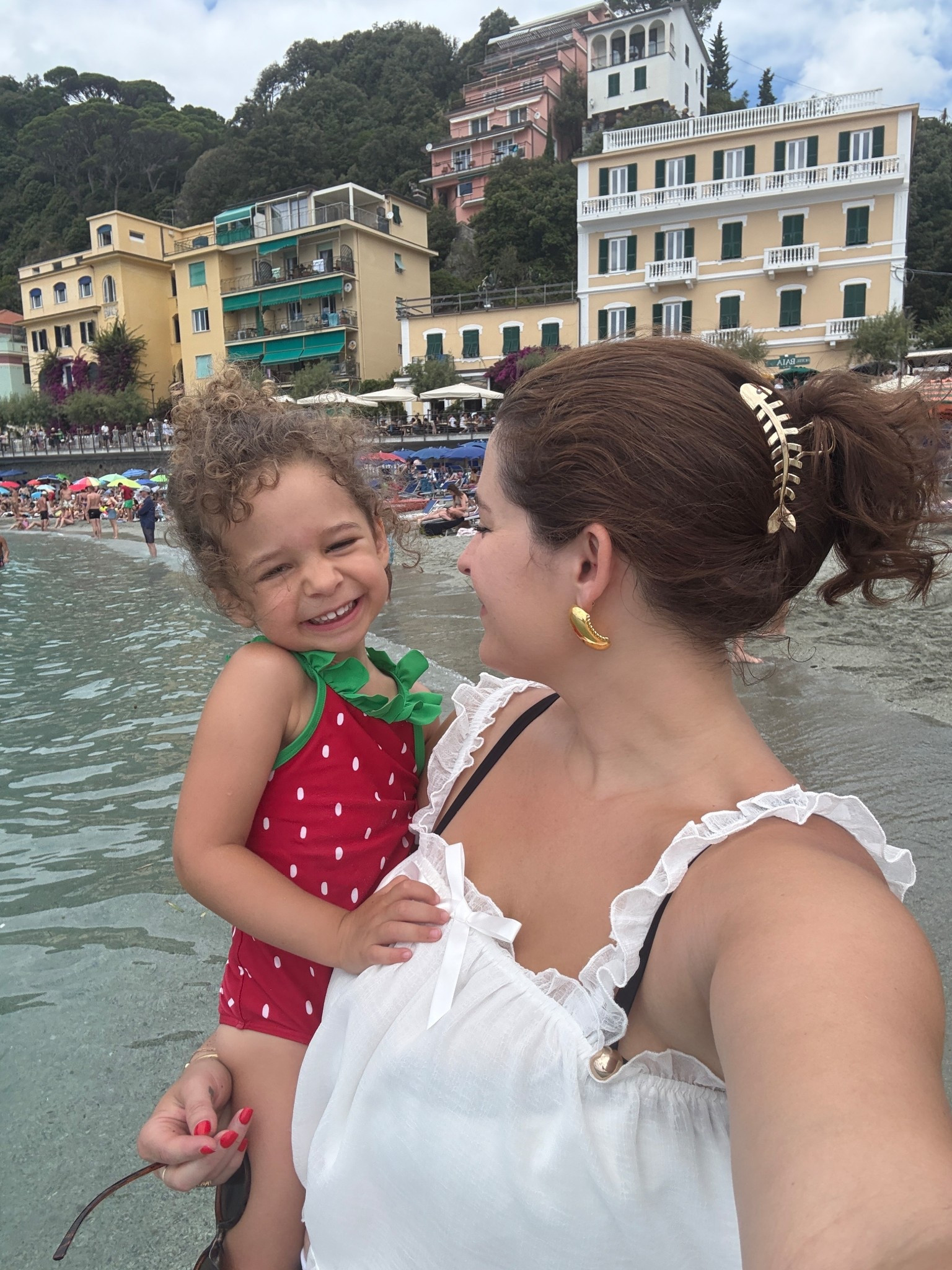 Revolve matching  set size L white ruffle shorts and top 

Gold fishbone claw clip
Kids strawberry swimsuit

#LTKMidsize #LTKStyleTip #LTKFindsUnder50