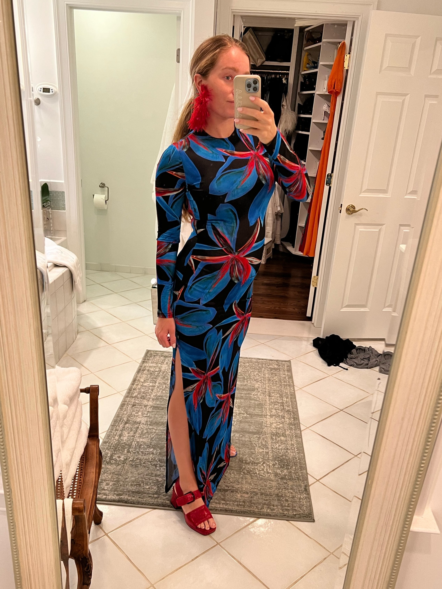 This dress saved me for a wedding on the beach when I was 4 months pregnant! I was at the point where my zippered dresses were too tight, and my skin didn’t love certain fabrics. This dress is sooo soft & stretchy with its jersey fabric. It does not have a zipper and has plenty of room to grow. It is also not see through so it smoothed out my stomach (and you could not see my belly button). 

The best part is - it’s not a maternity dress & I can enjoy it again post partum! 

#beachwedding #weddingguest #maternitydress #maternityfashion #jerseydress #louisaballou #maxidress 


#LTKstyletip #LTKbump #LTKwedding