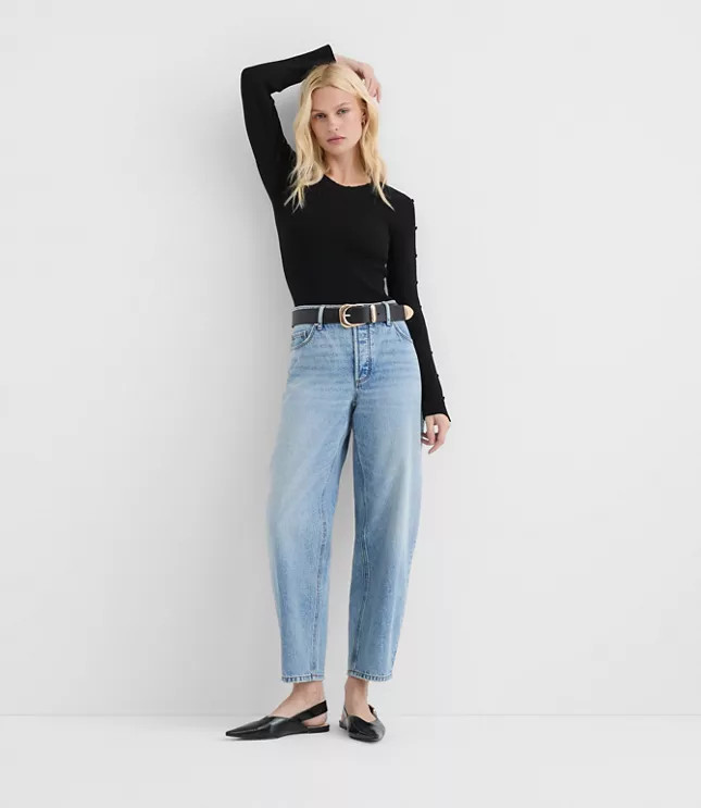 Rivete Petite Mid Rise Barrel Jeans in Aura Wash | LOFT