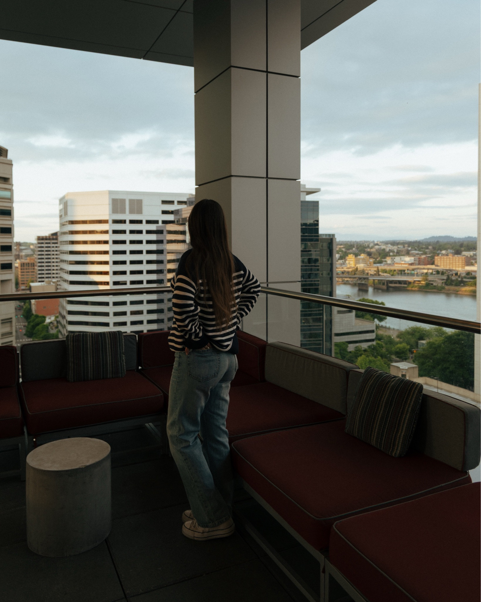 my kind of wake up call 🌆 @theporterhotelpdx 

no where better for breakfast in bed, a quick walk thru the city, some downtime by the pool & sauna, drinks at @xportpdx and taking in the views on the terrace!!! 

a comfort must stay when visiting Portland 💫 

#theporterhotel #porterhotelportland #hiltonhotels #travelportland #xportpdx