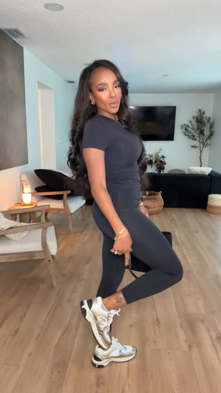 Scroll to shop! ✨ Everything from this look is linked below. 👇🏽    

Wearing: Size Small | 5’4” | 140 lbs | Denim 2 Long

📲   Download the FREE LTK app & follow me (@kirasfashionfinds) to shop all my daily finds.  #LTKootd #LTKPetite #LTKU