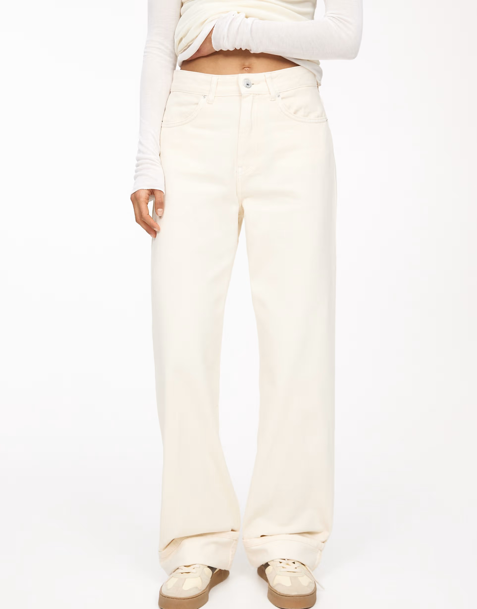 Pull&Bear – Gerade geschnittene Baggy-Jeans in Beige mit umgeschlagenem Saum | ASOS | ASOS (Global)