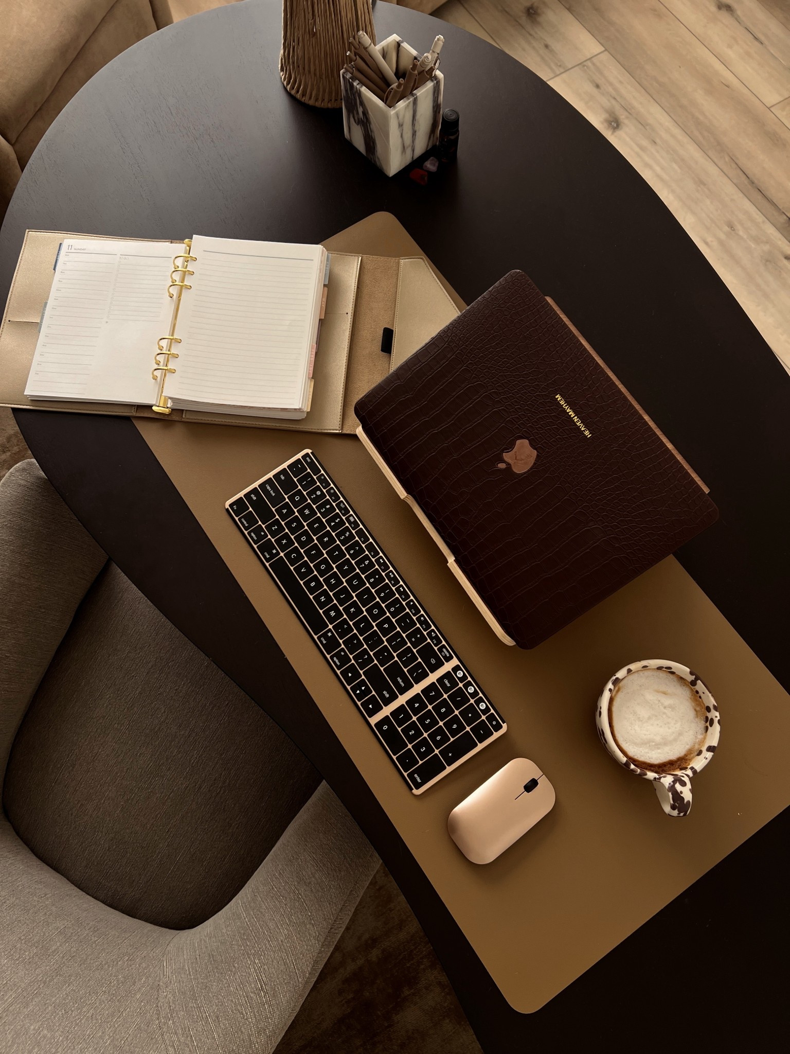 Desk set up of my dreams 😍



#LTKHome