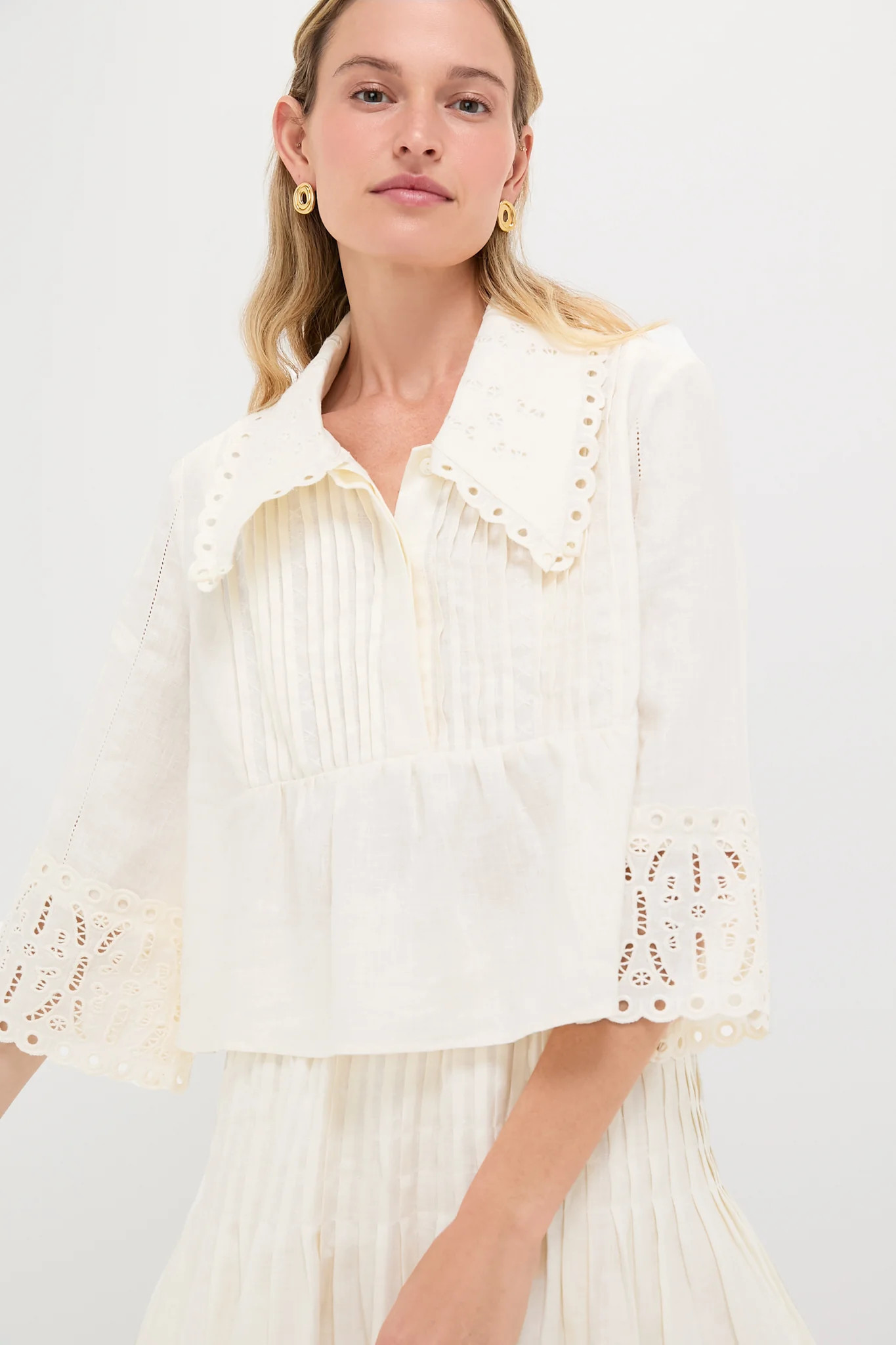 White Linen Eyelet Jones Blouse | Tuckernuck (US)