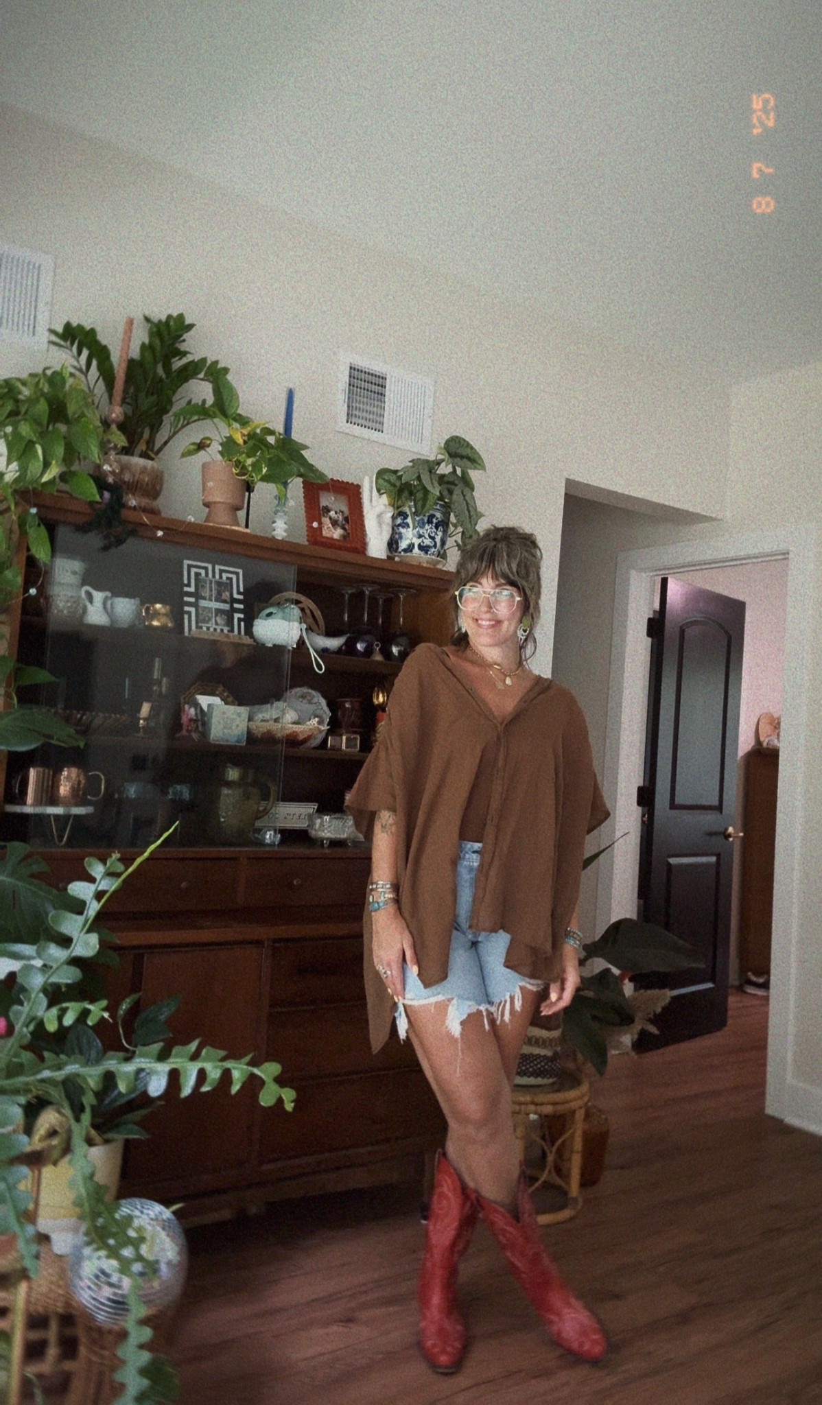 I don’t love jean shorts usually everrrrr but I finally bought these and I love!! Modest length and still fun! 
size 30 in the shorts but could have done 29!! 
boots TTS, Tunic is thrifted, old free people! 