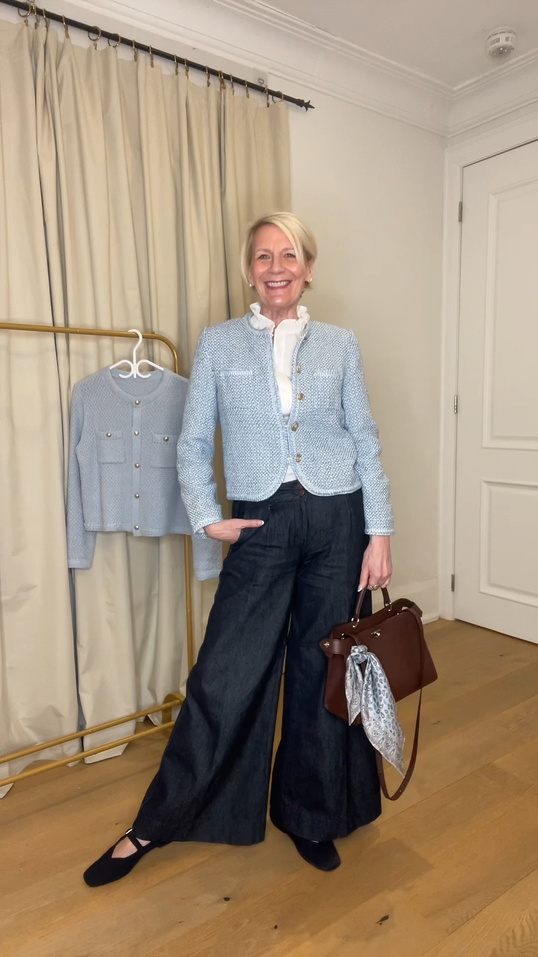 Loving the light blue paired with the crisp white ruffled shirt. A definite go to for a simple yet effective combination. Look good, feel good!! 🩵

#LTKcanada #LTKsummer #LTKspring