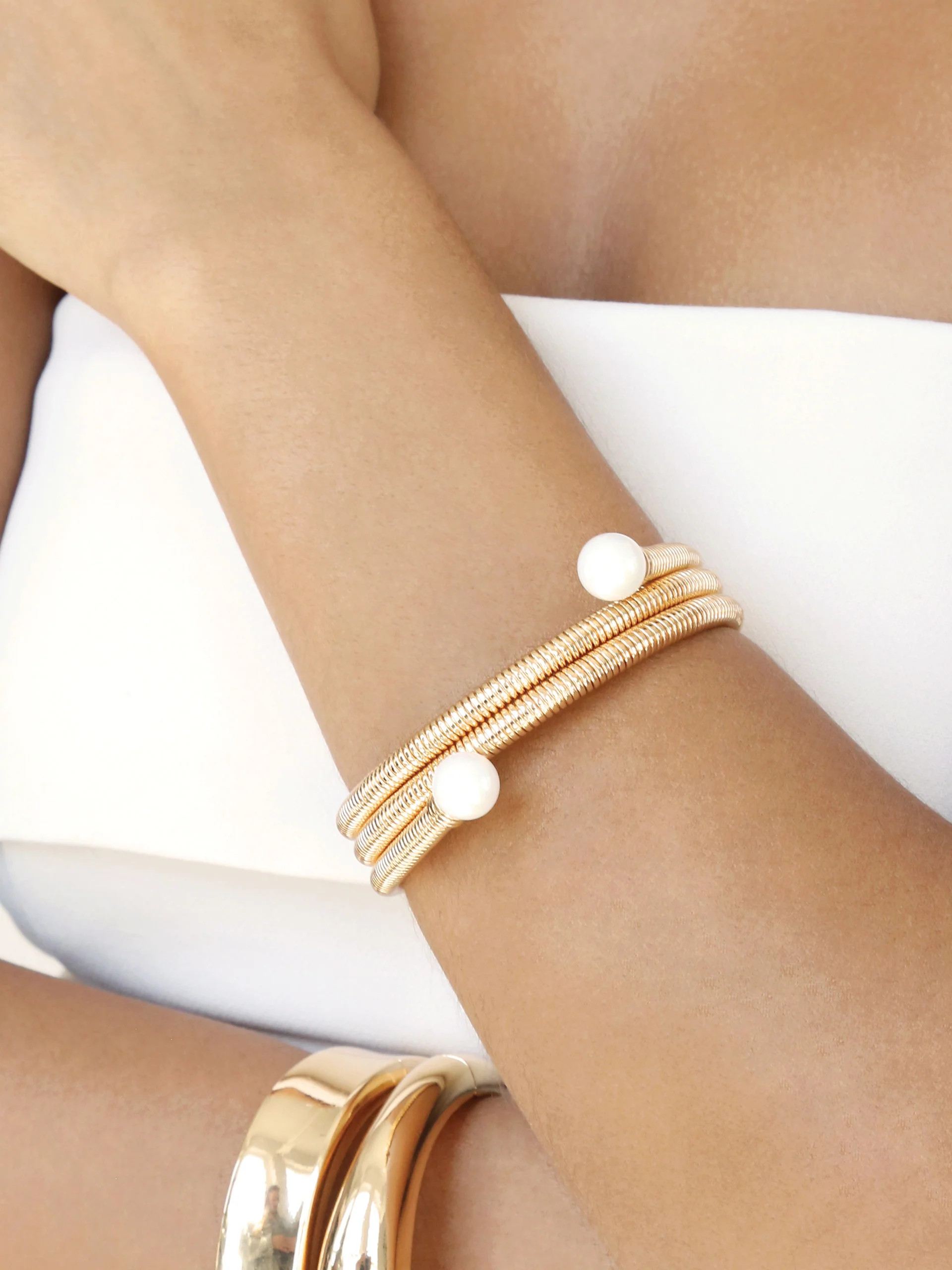 Spring Band Flex Bangle | Ettika