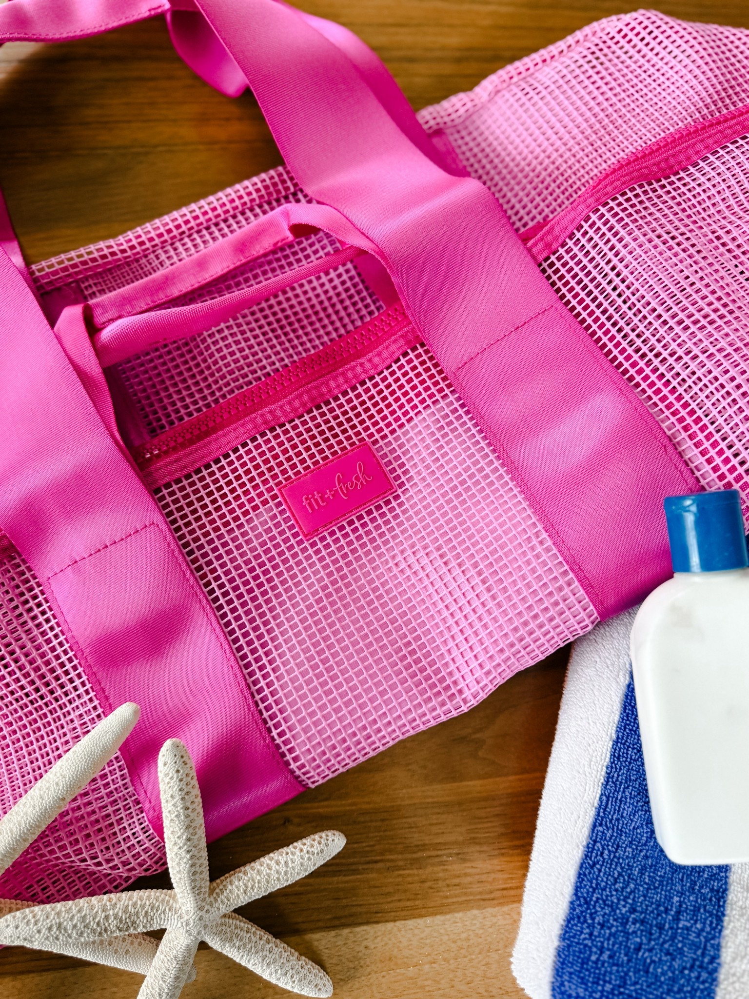The ultimate beach/pool bag! 


#LTKspring #LTKSeasonal #LTKTravel