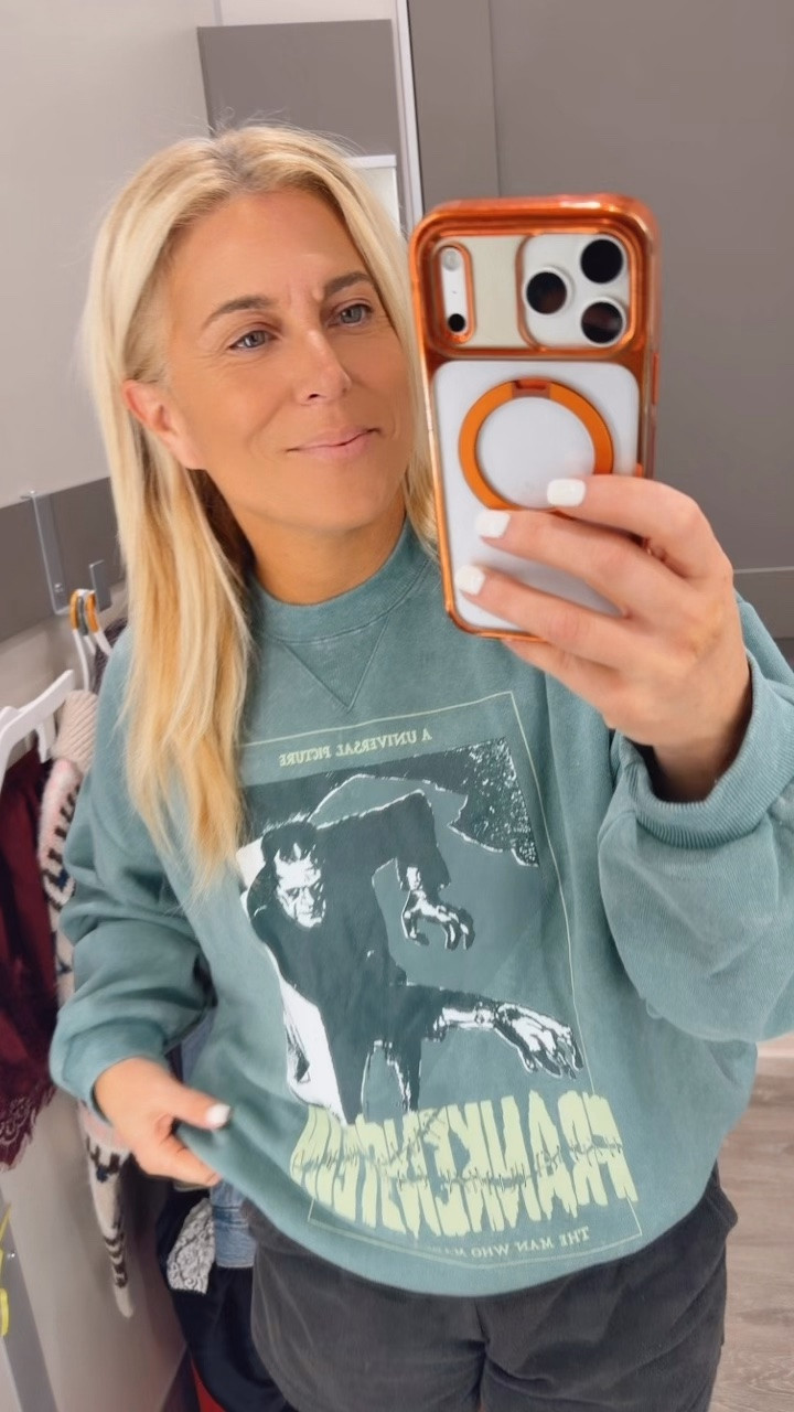 Halloween graphic sweatshirt

#LTKKids
