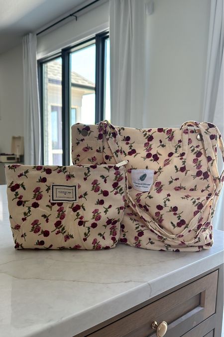 Tote bag set for under $15!!! Super cute print, nice corduroy material, separate multi use bag, inside pockets. Great for spring/summer days!

#LTKfindsunder50 #LTKstyletip #LTKitbag