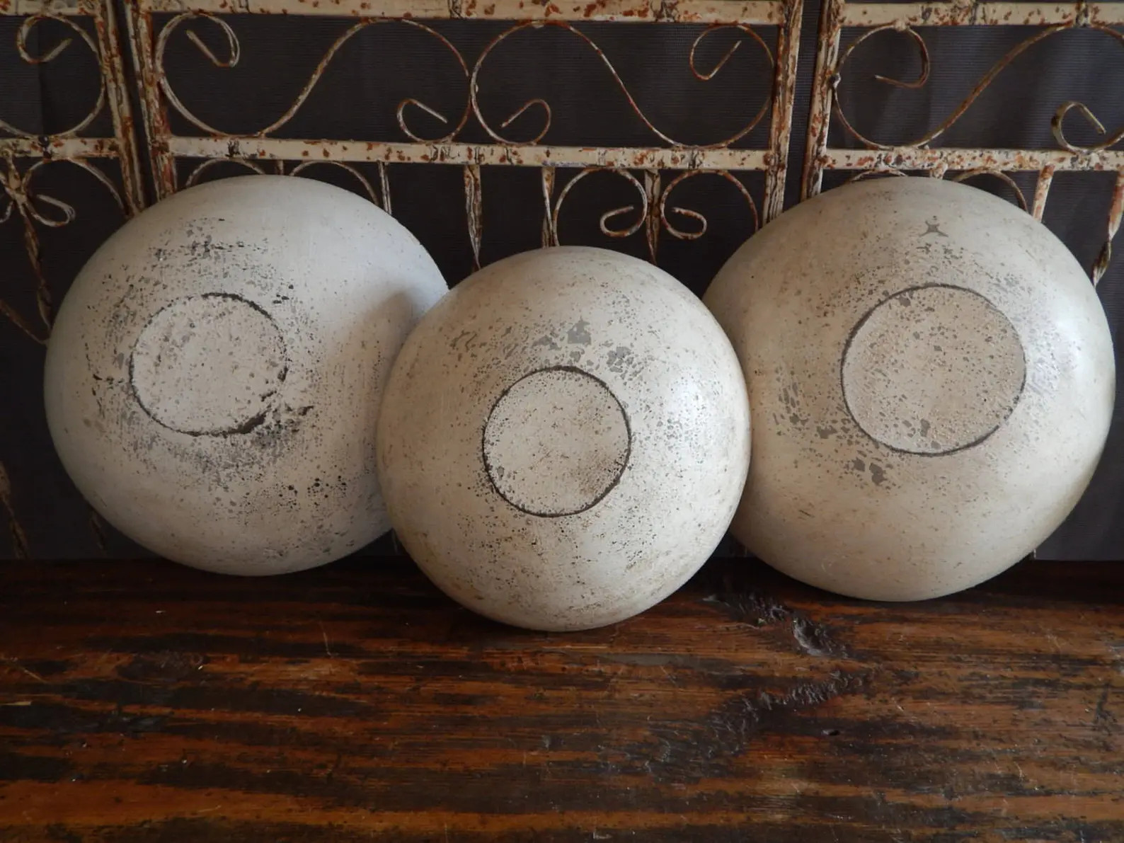 PAINTED WOODEN BOWLS/ 10 Inch White/ Farmhouse Décor/ Wood | Etsy | Etsy (US)