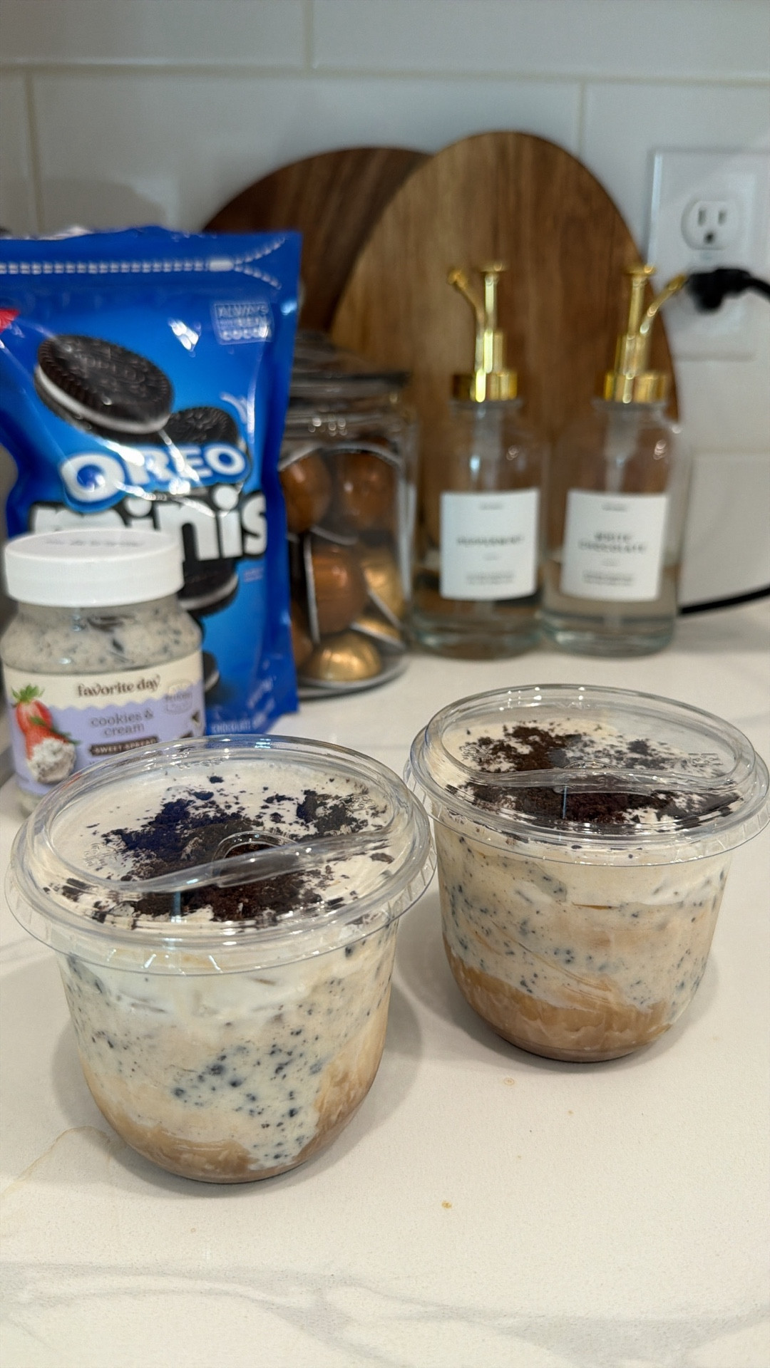 Cookies n cream iced lattes!

Brew espresso + white chocolate sauce
Spread cookies & cream spread on cup
Add ice, milk and espresso 
Cold foam: frothed cookies & cream spread and heavy whipping cream
Top with crushed Oreo 

#LTKHome #LTKfoodie