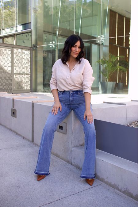An easy casual chic jeans outfit to recreate asap! These jeans are so flattering and  comfortable. And you can wear these pieces together or separately making them versatile pieces to add to your closet.

Shirt // M
Jeans // M
Heels // 8

#LTKstyletip #LTKfindsunder50 #LTKworkwear