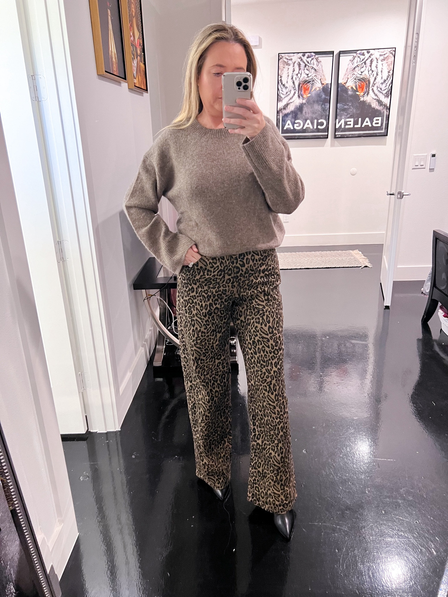 Leopard jeans and grey sweater

Neutral fall look. Fall fashion. Fall finds.

#LTKFindsUnder50 #LTKStyleTip #LTKSeasonal