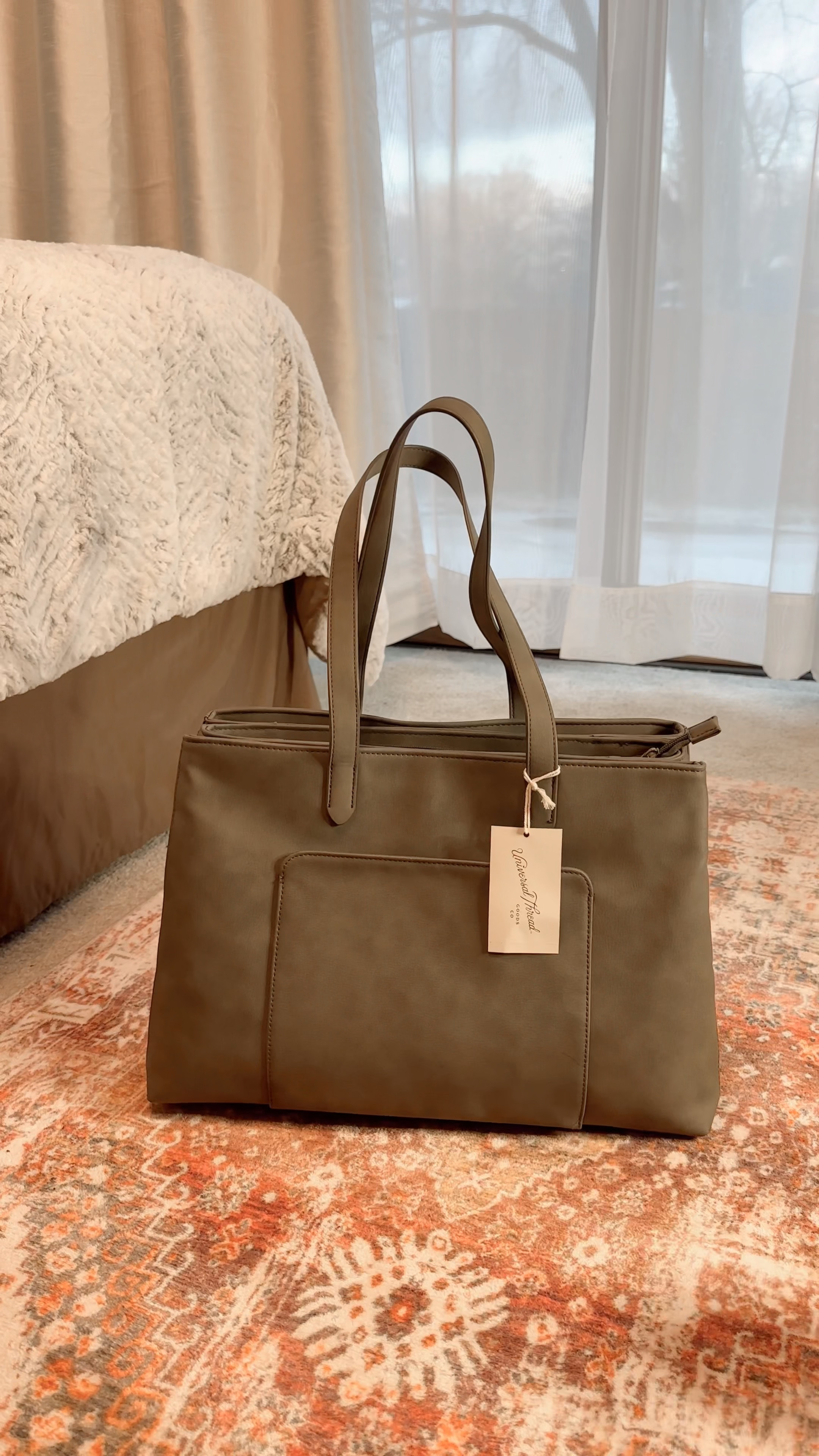 There are a lot of reasons to want or need new things, so you shouldn’t have to feel bad about that!  However, it’s important for us to be conscious of what we’re bringing into our home, because we don’t want to accumulate clutter! 

We don’t have unlimited space in our homes… When I allow myself to buy something new, my rule is to let go of something old.  So far, this method has been extremely helpful in my decluttering journey!

Like I said in my video - our needs can change!  I needed a bag that could hold all of my content tools nicely, so I got rid of an old bag that no longer serves my needs. 

#declutterwithme #declutteryourlife #declutteringtips #declutterchallenge #declutteryourhouse #chicpeach #chicpeachaf #abbiechicpeach #abbieflater #declutteryourmind #declutteryourhome #lifehack #newstuff #oldstuff #clutter #outwiththeold #inwiththenew #upgradingmylife #upgradingmyself

#LTKworkwear #LTKstyletip #LTKitbag