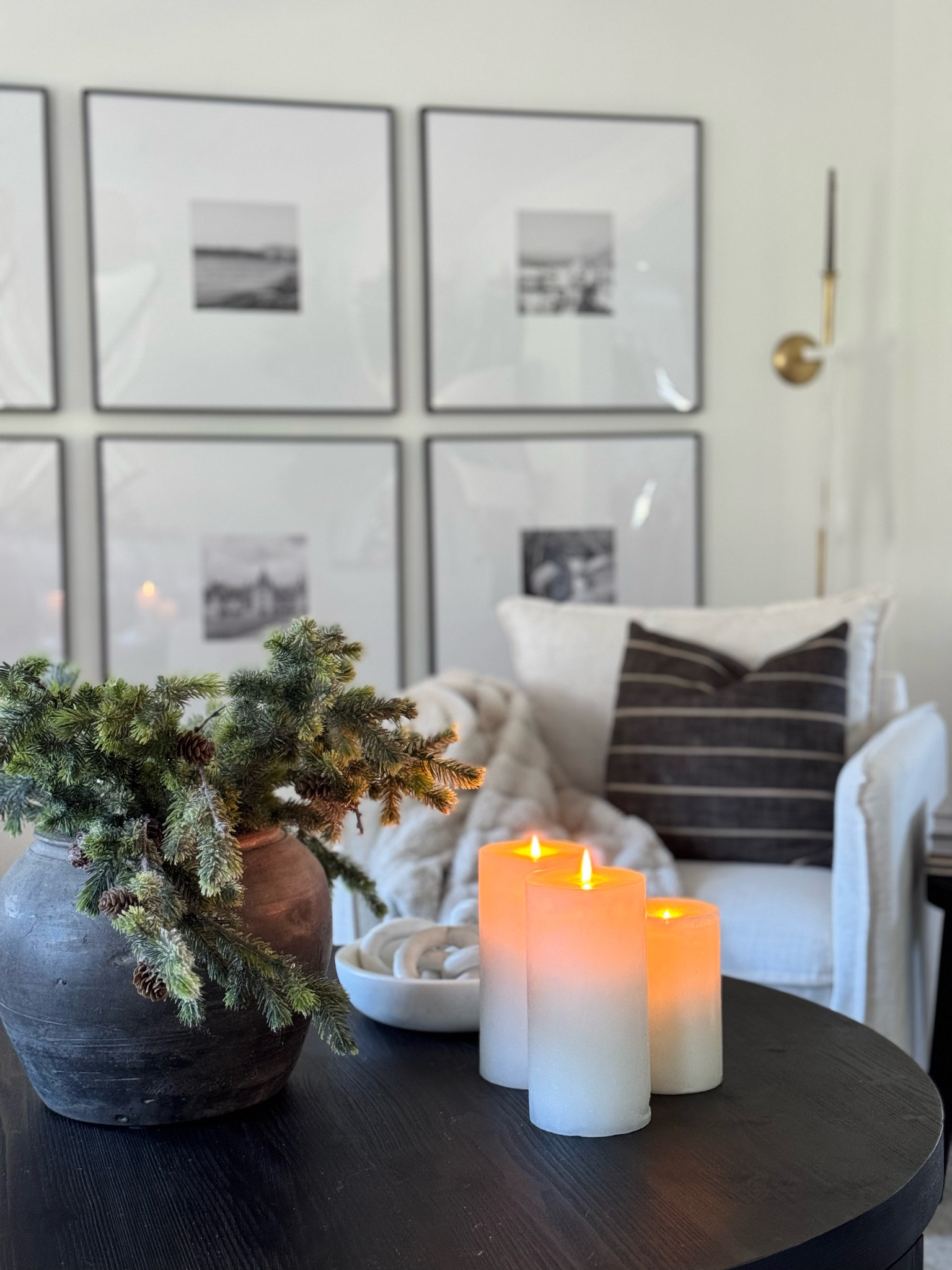 Cozy Christmas corner ♥️

#LTKHome #LTKHoliday