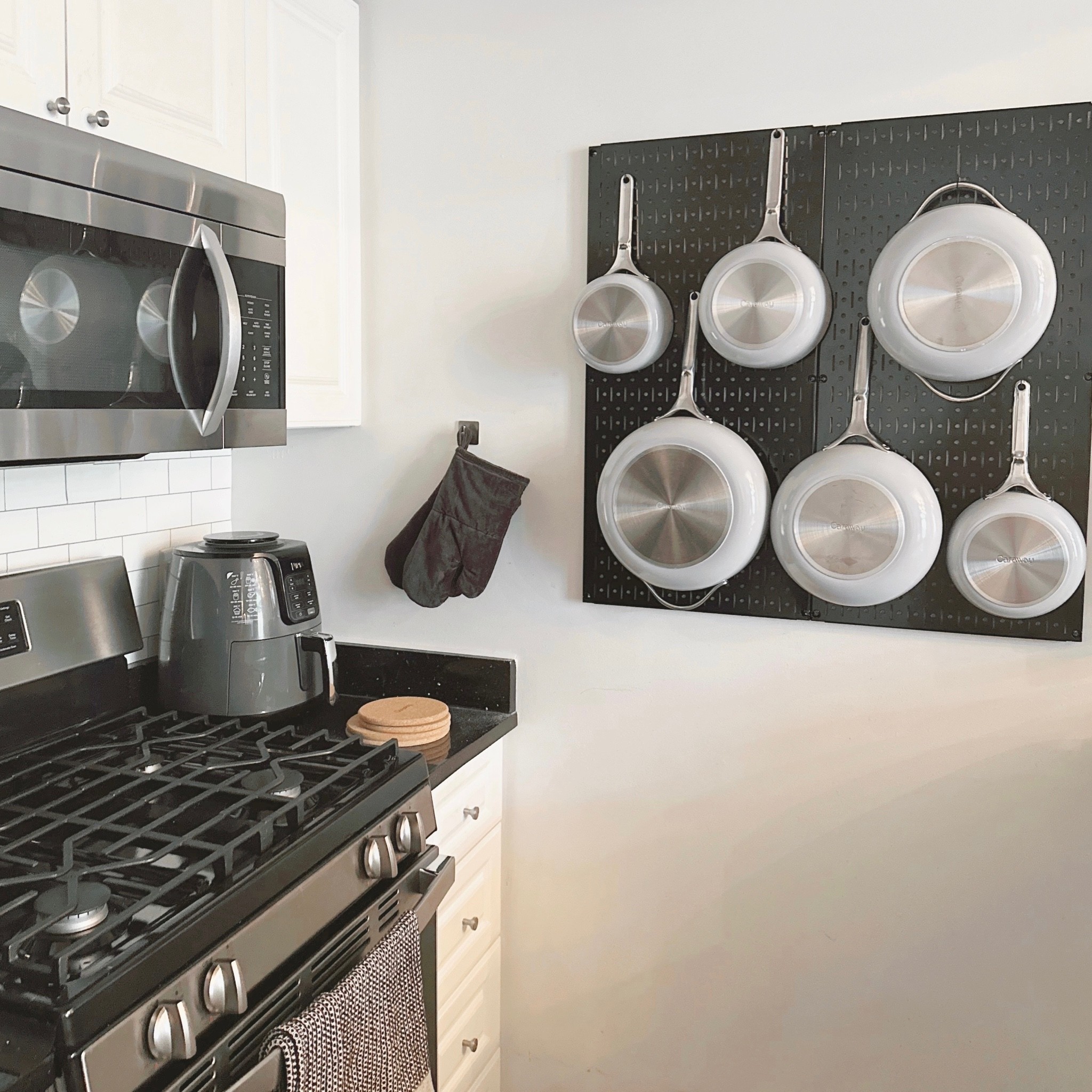 Updated the kitchen! No pantry space no problem 🙌🏻

#LTKhome