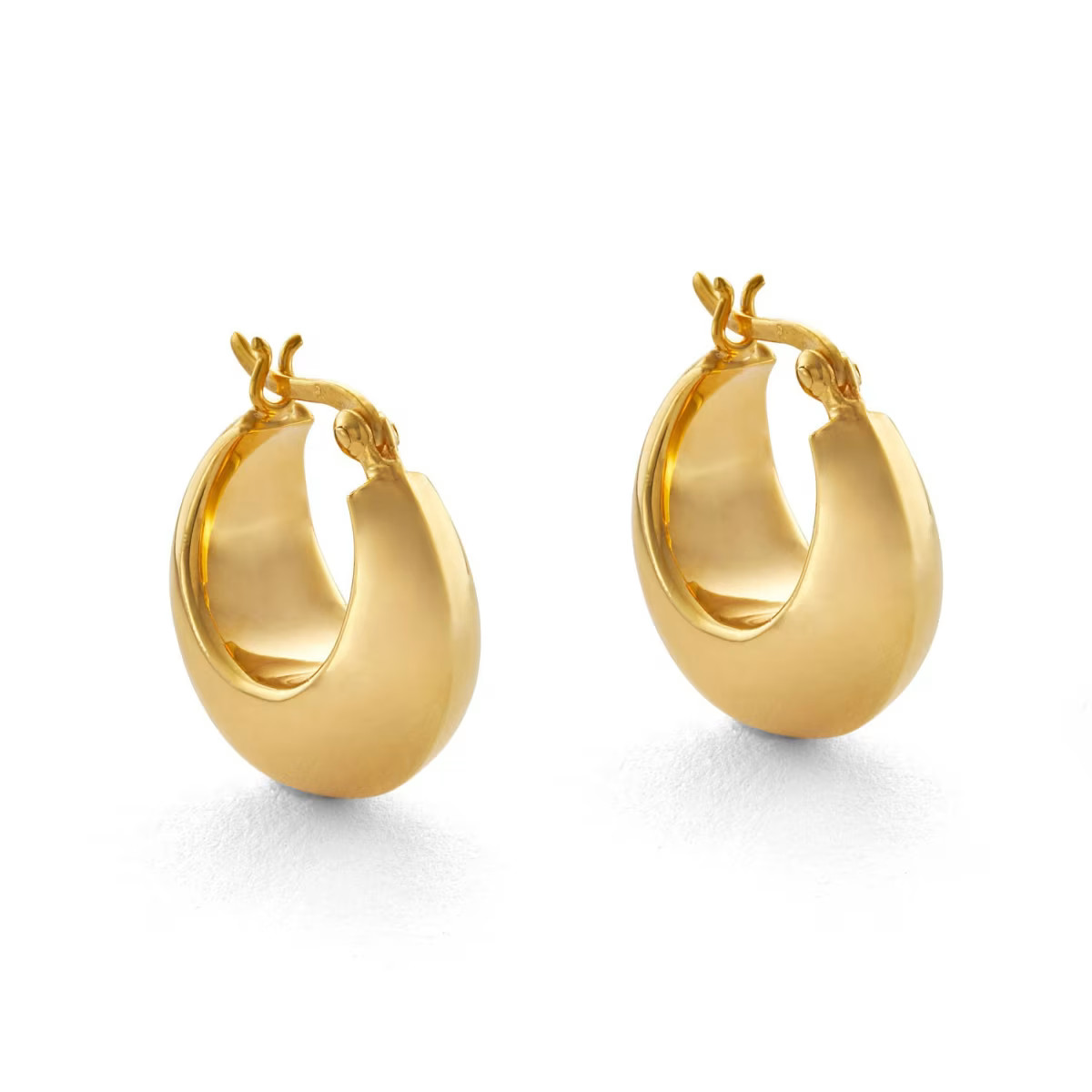 Chunky Droplet Meduim Hoop Earrings - Gold | Wolf & Badger