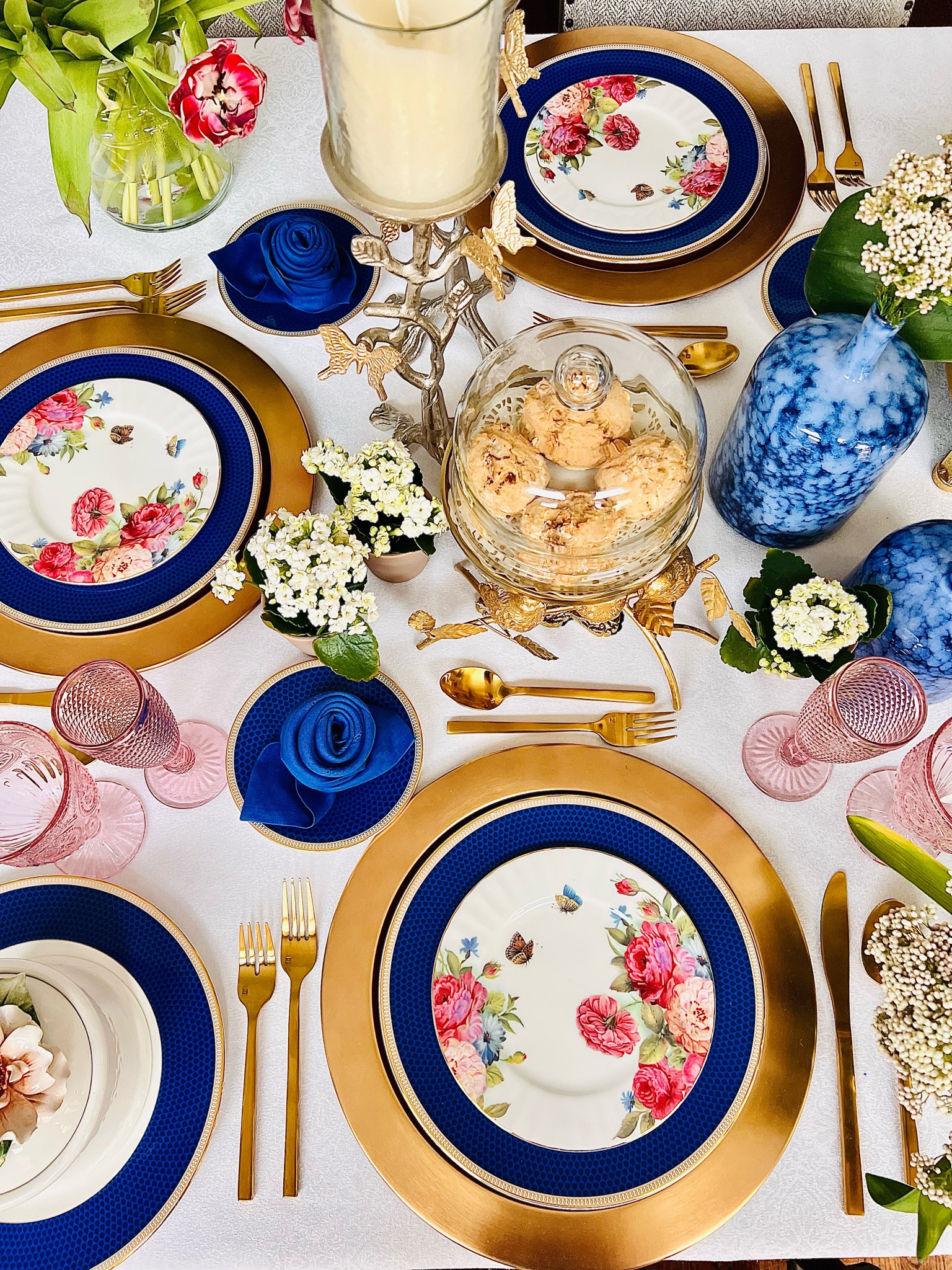 Royal blue with splash of pink. Perfect statement table to celebrate any occasion. 
Follow @EXQUISITE_TABLESCAPE_BOUTIQUE
On IG for more tablescape ideas!

#tablescape #tablestylist 

#LTKFind #LTKhome #LTKGiftGuide