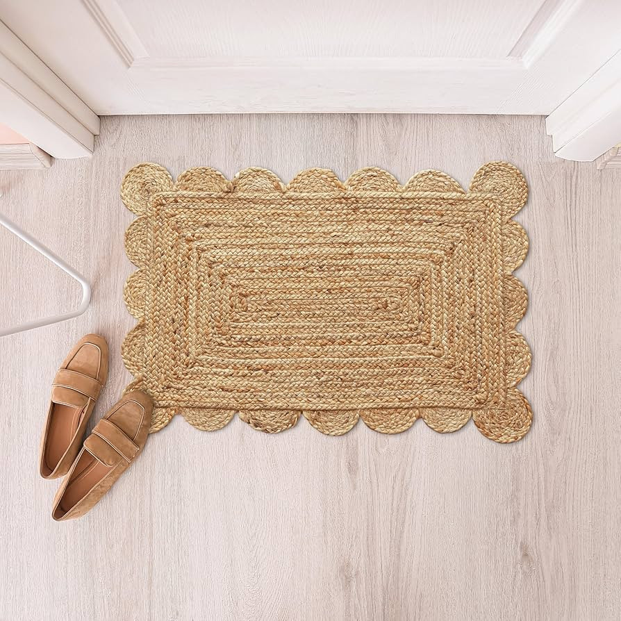 HOMEMONDE Natural Hand Woven 2' x 3' Braided Scalloped Jute Rug, Bohemian Indoor Scallop Area Rug... | Amazon (CA)