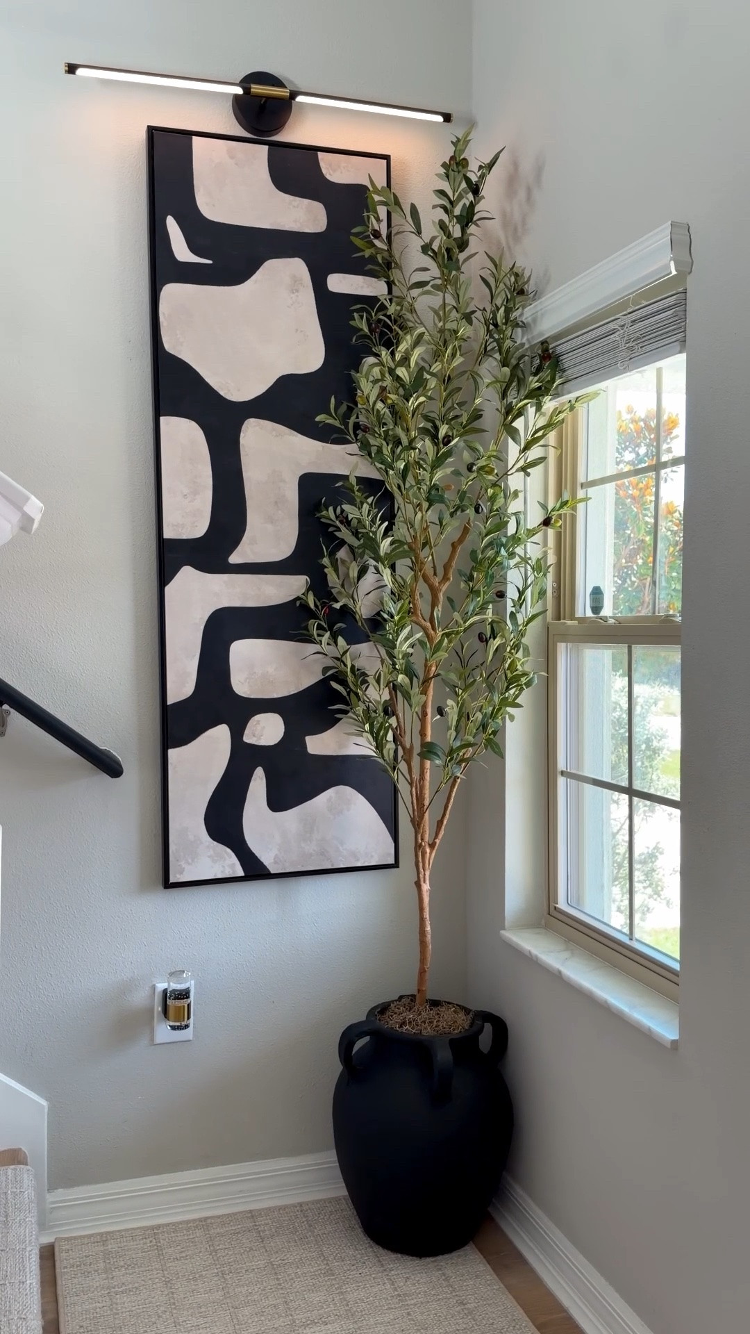 Easy ways to refresh your stair landing!

#LTKHome