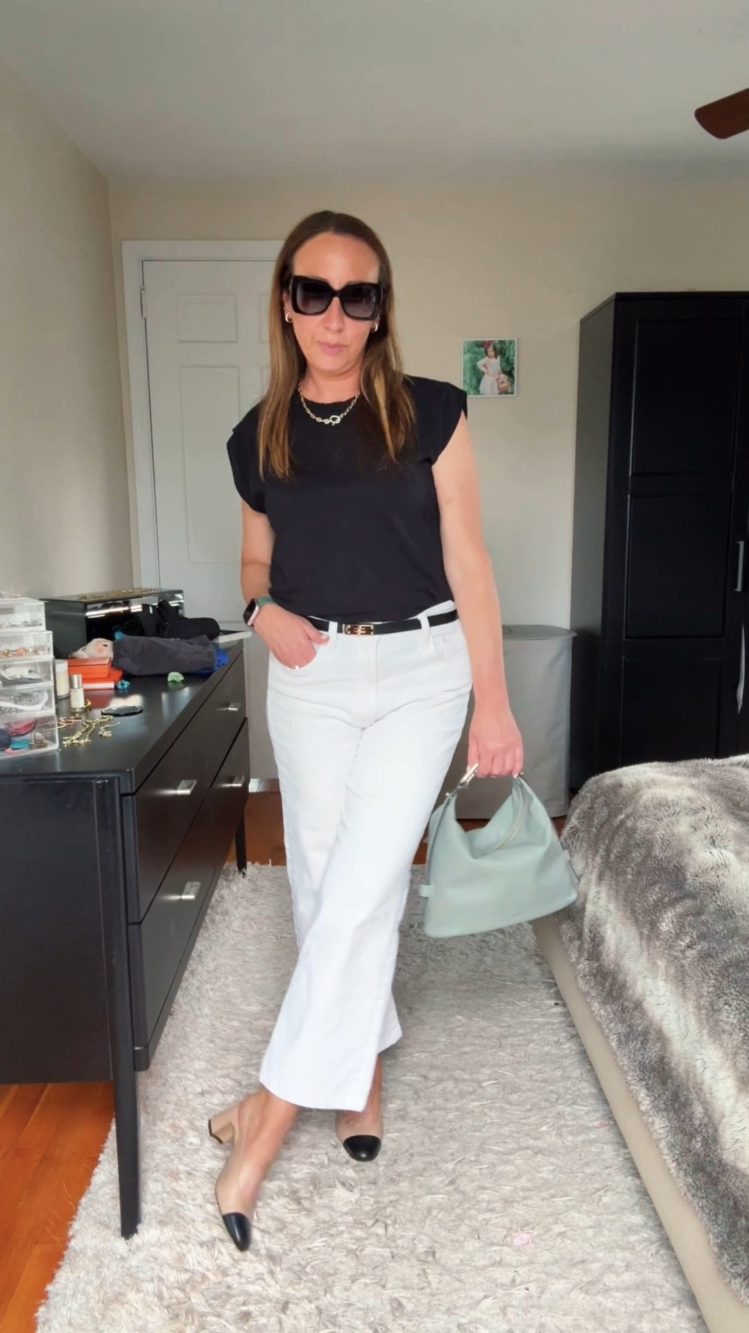 This bag might be my favorite summer accessory right now 🤍

I love pieces that work harder in my wardrobe, and this one can be styled so many different ways—from everyday errands to vacation dinners and everything in between.

Are you a crossbody girl, shoulder bag girl, or do you switch it up depending on the outfit? 👇

#summerstyle #summerfashion #handbagstyle #baglover #everydaystyle #effortlessstyle #momstyle #fashionreels #outfitinspiration #summeroutfit