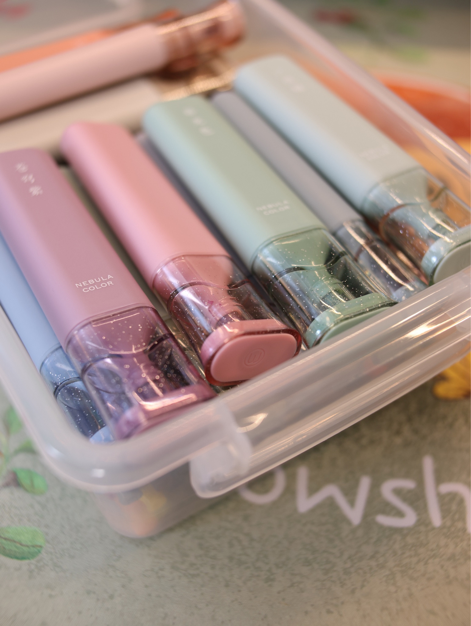 The viral glitter highlighters! #stationery #pens #books #annotation #romancebooks

#LTKGiftGuide