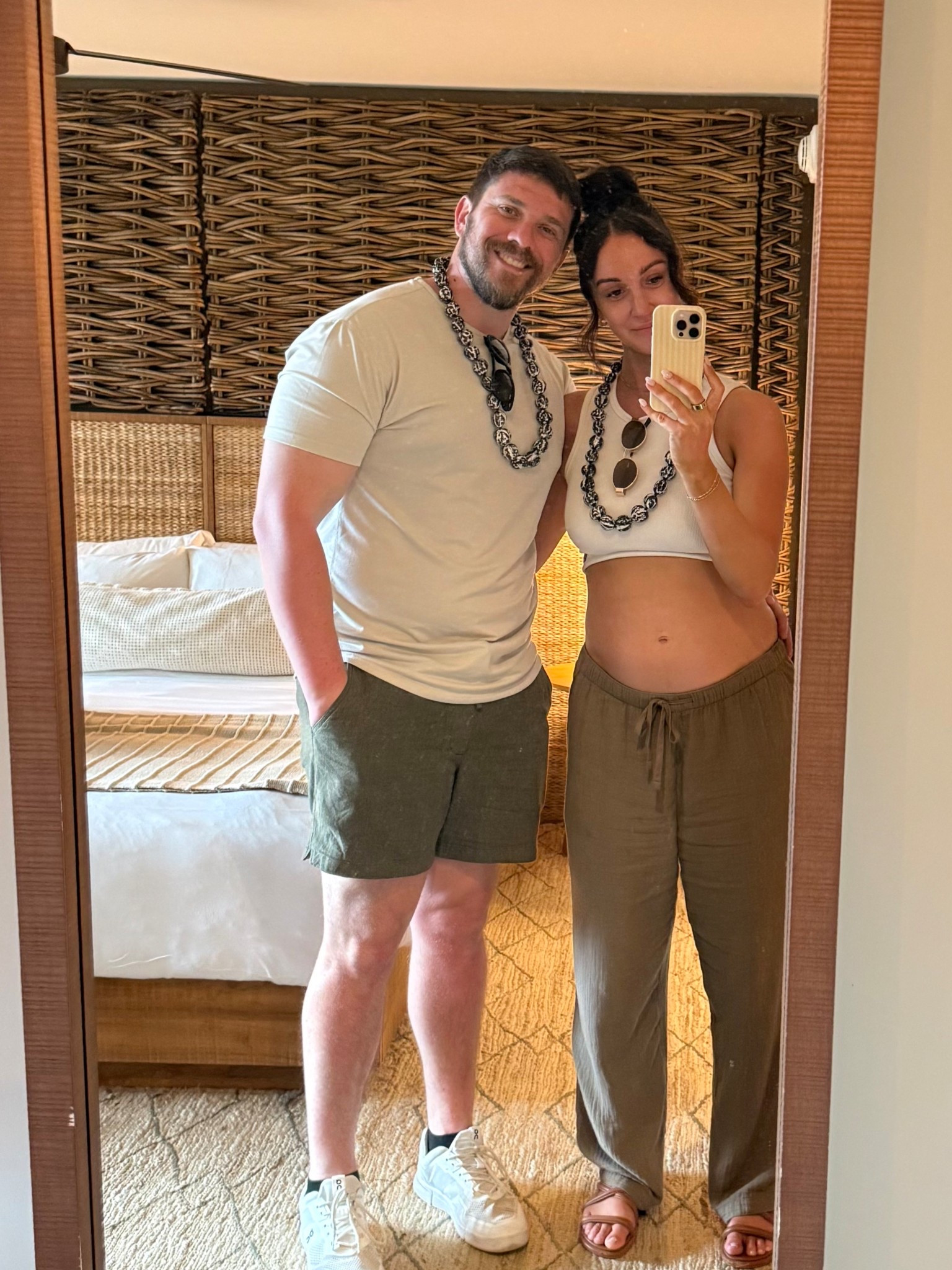 travel favs at 22 weeks pregnant #babymoon 