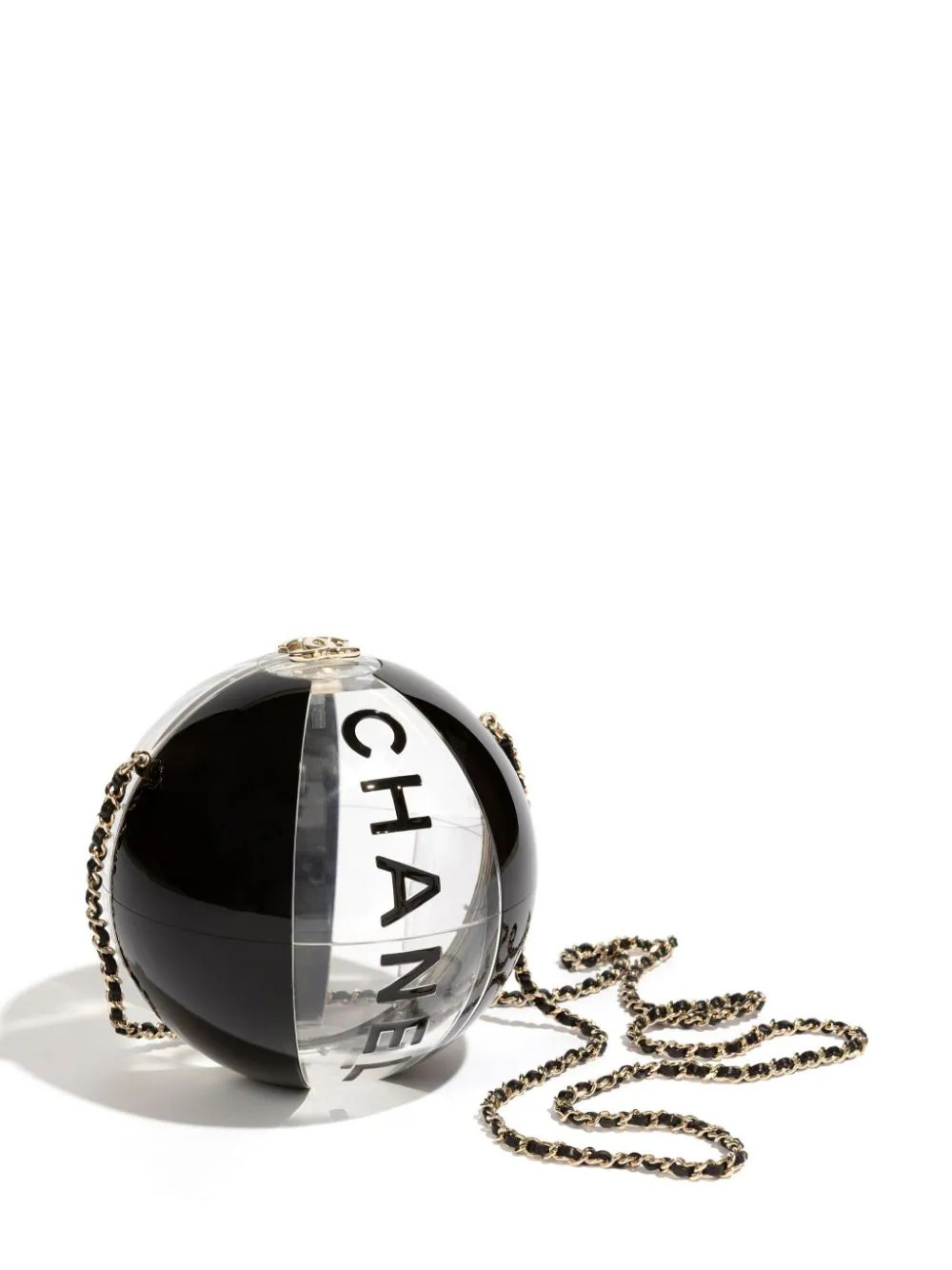 CHANEL Pre-Owned 2019 Beach Ball clutch bag - Black | Farfetch Global