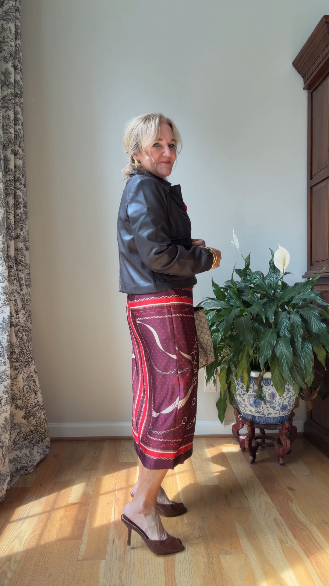 Blouse med petite 
Skirt 8 petite. 
Faux leather jacket 8 petite 

Work outfit Sunday style

#LTKSaleAlert #LTKOver40

#LTKWorkwear #LTKPetite