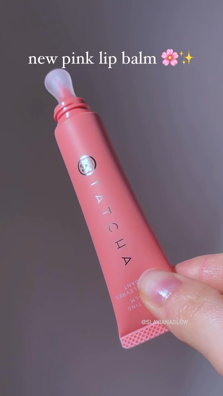 the sweetest pink shade 🎀🌸✨

@tatcha the melting lip balm in pinku

Would you wear this as your daily lip balm? 🤔💭

🏷️ @spacenk tatcha the melting lip balm pinku, pink lip balm, glossy hydrated lips, luxury lip care, everyday lip glow.

#tatcha #lipbalm #makeup #glossylips #softglam
