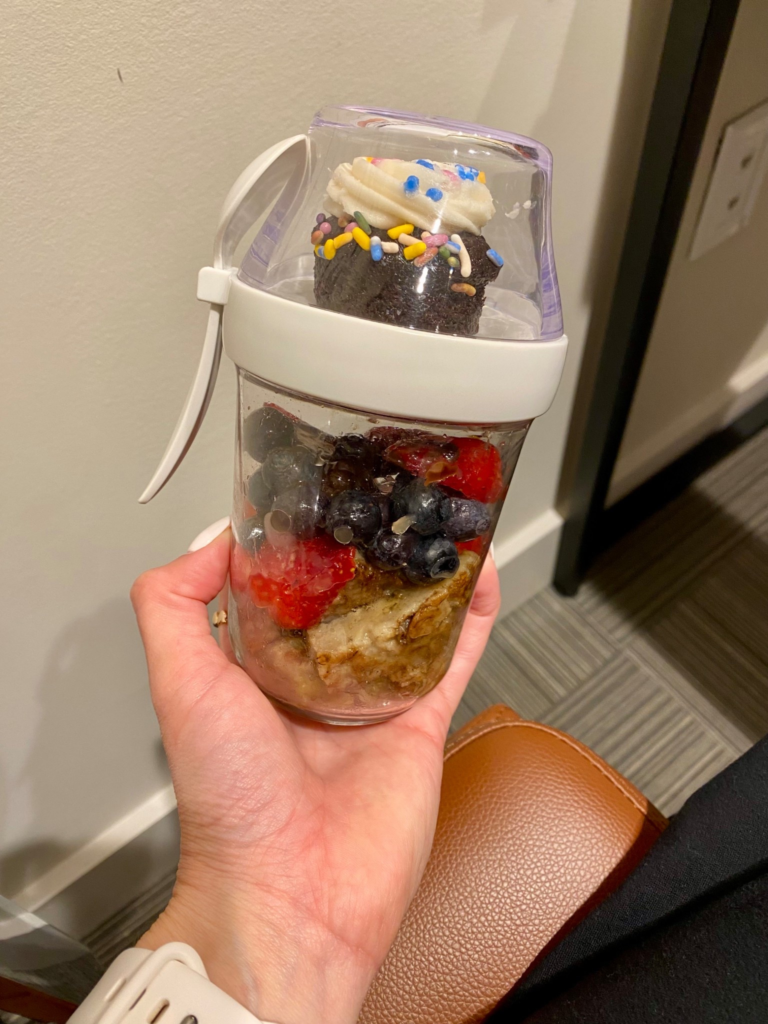 Work breakfast:
Banana pancake with berries drizzled with caramel and agave. And a chocolate cupcake 🥰

#LTKdayinmylife #LTKselfcare #LTKfoodie