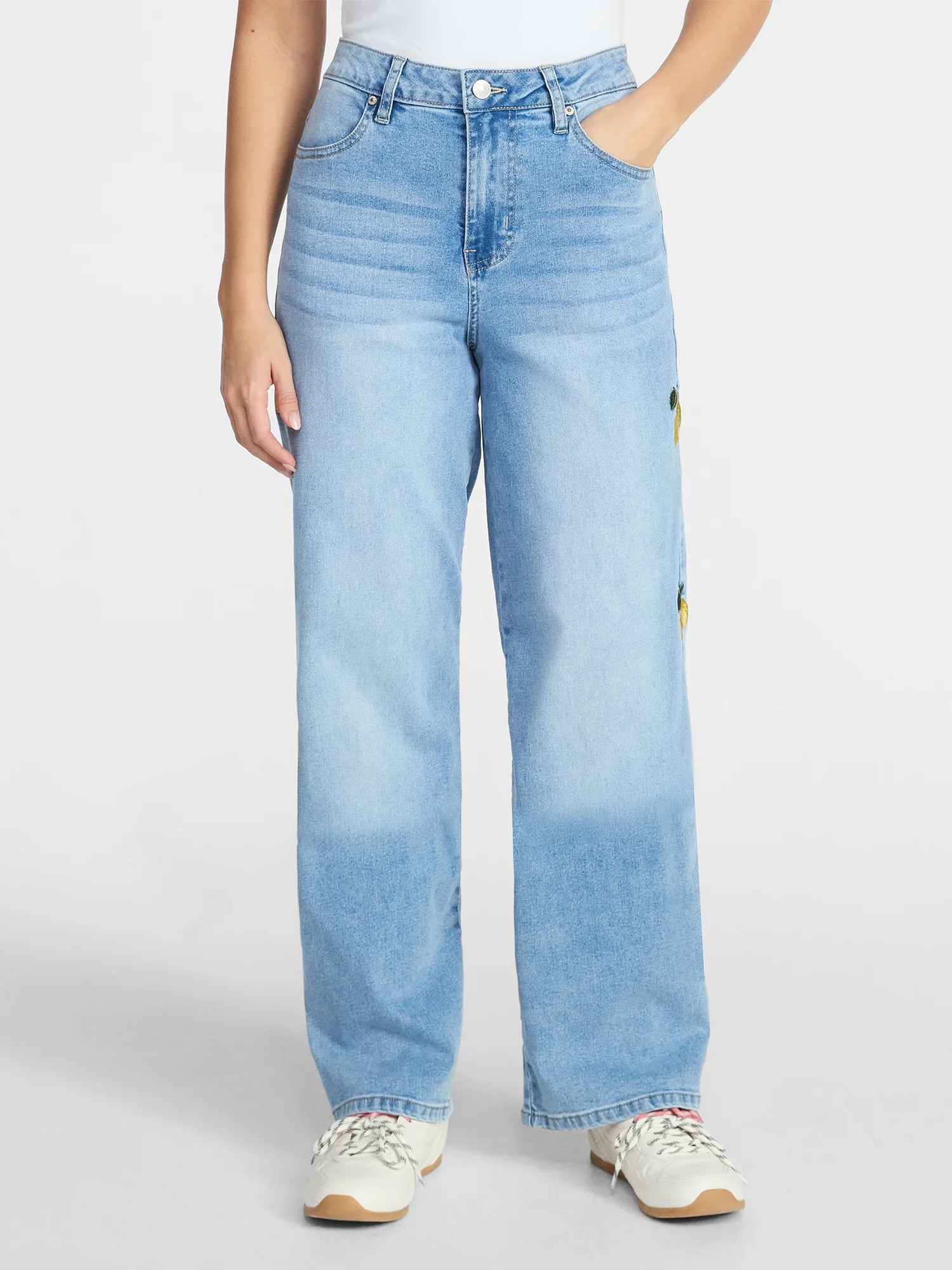Madden NYC Women's Lemon Embroidery Ultra 90s Jeans, 32" Inseam, Sizes 00-18 | Walmart (US)